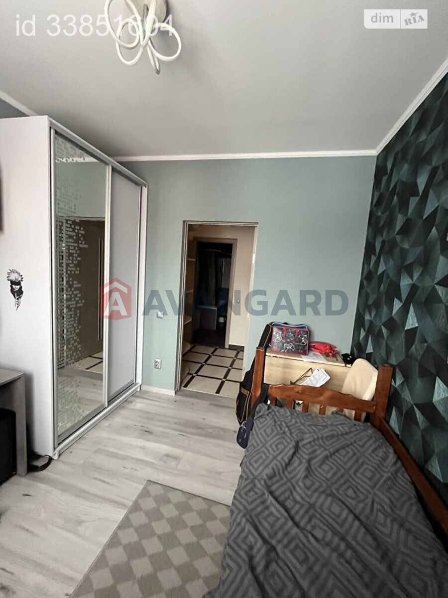 3 ��. ��������, 70/35/13 ��. �., 2/2 ������ ���� 17