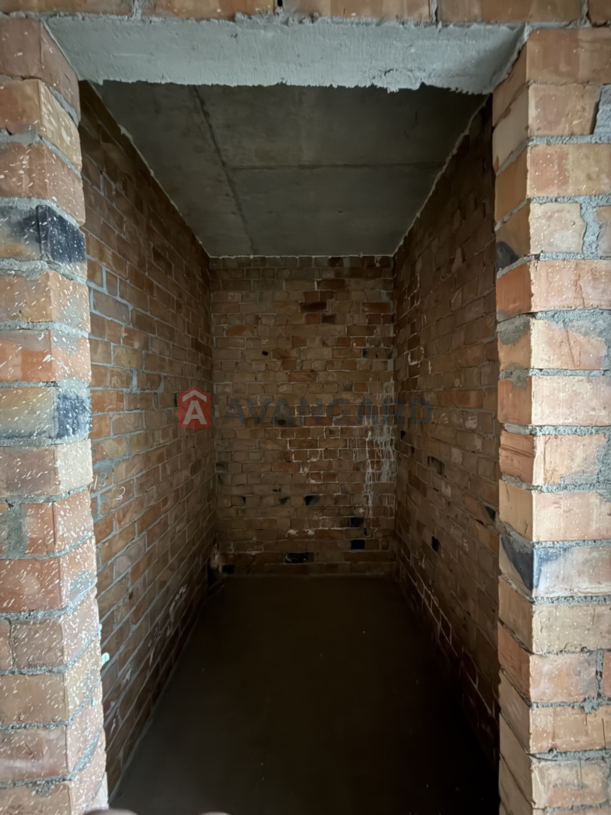 2 ��. ��������, 71/41/30 ��. �., 10/10 ������ ���� 11