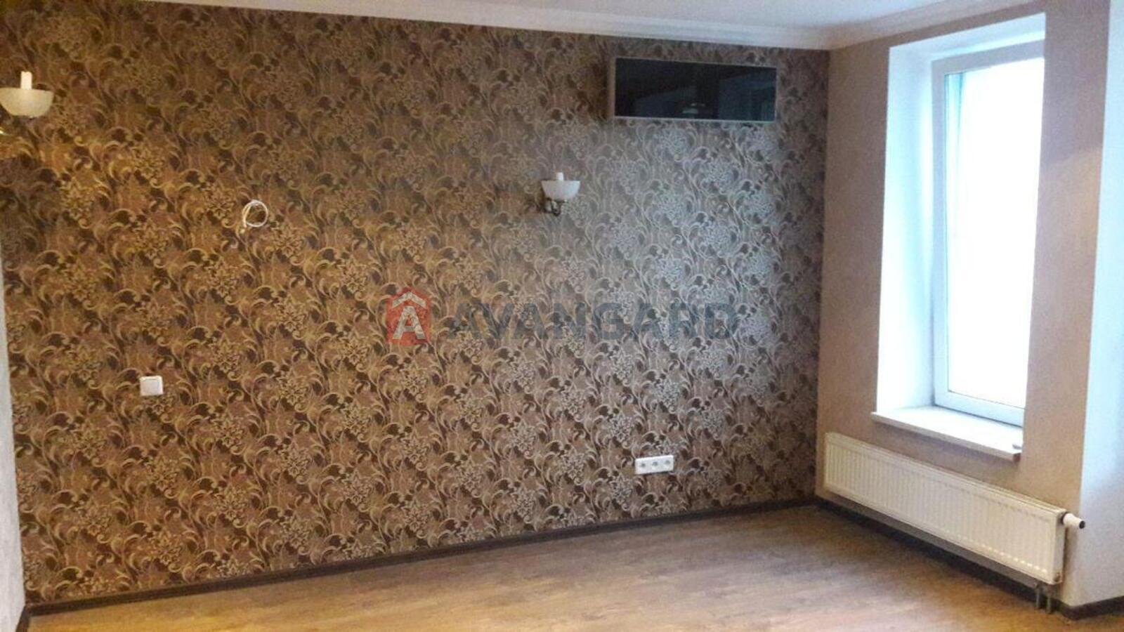 2 ��. ��������, 83/64/19 ��. �., 9/13 ������ ���� 3