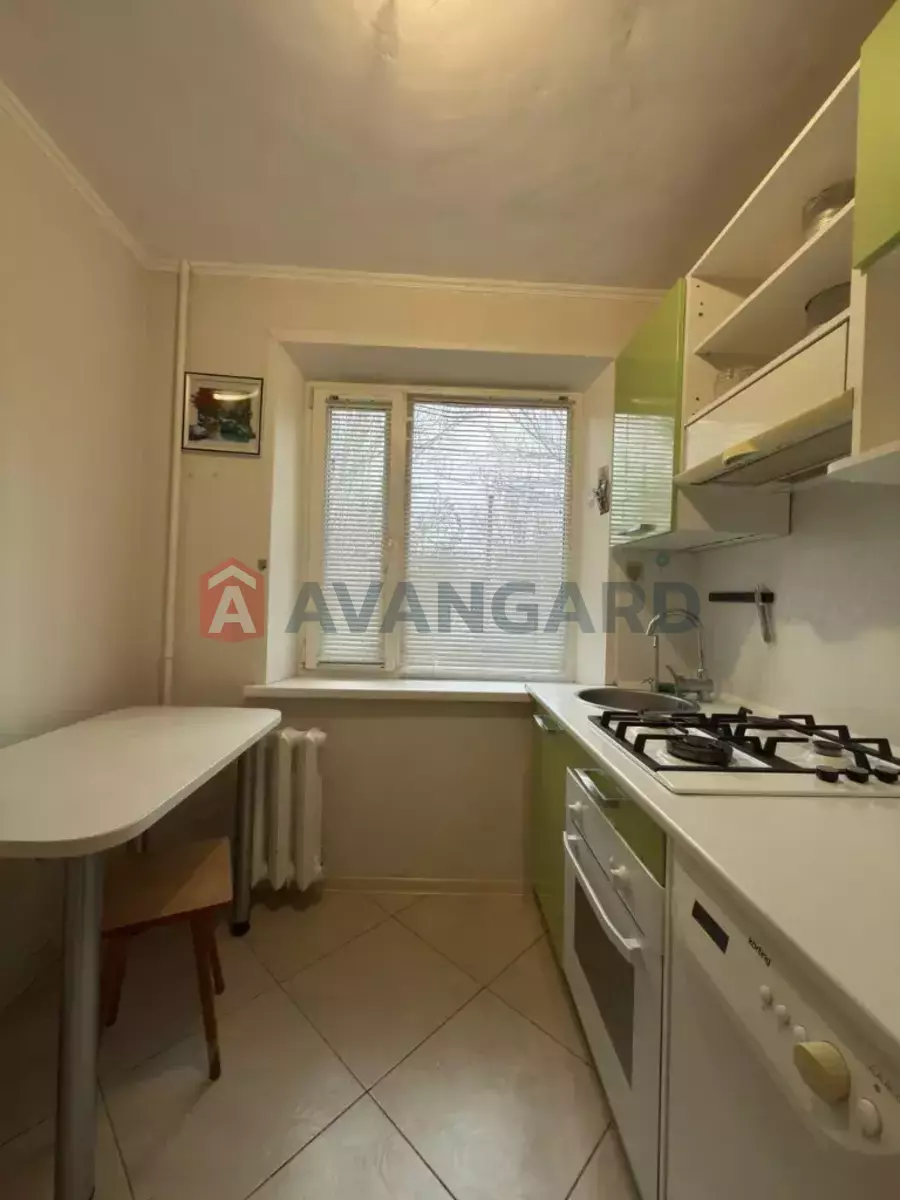 2 ��. ��������, 45/26/6 ��. �., 2/5 ������ ���� 3