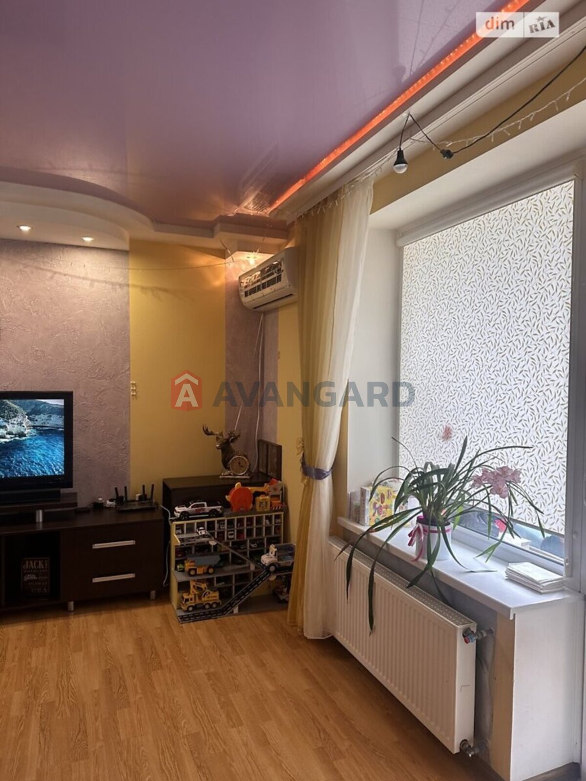 3 ��. ��������, 94/77/17 ��. �., 1/9 ������ ���� 6