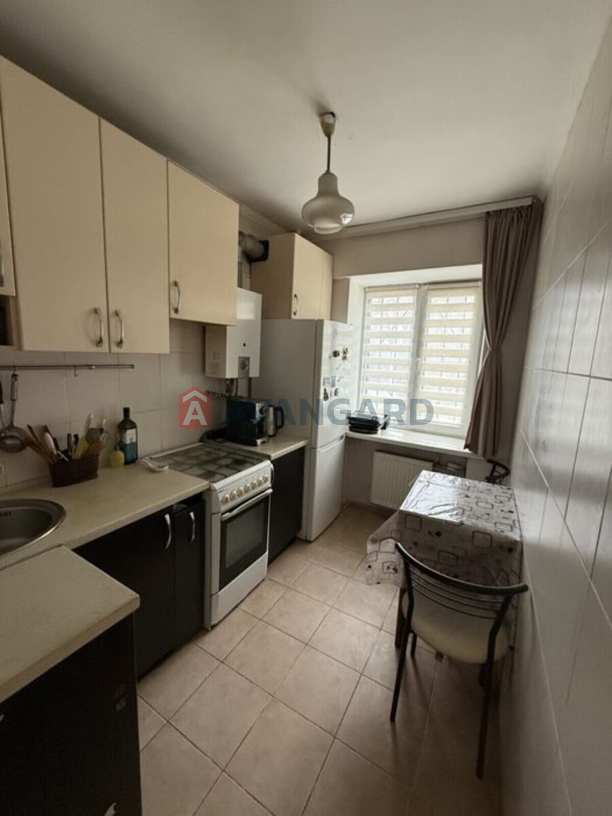 2 ��. ��������, 43/-/5 ��. �., 1/3 ������ ���� 2