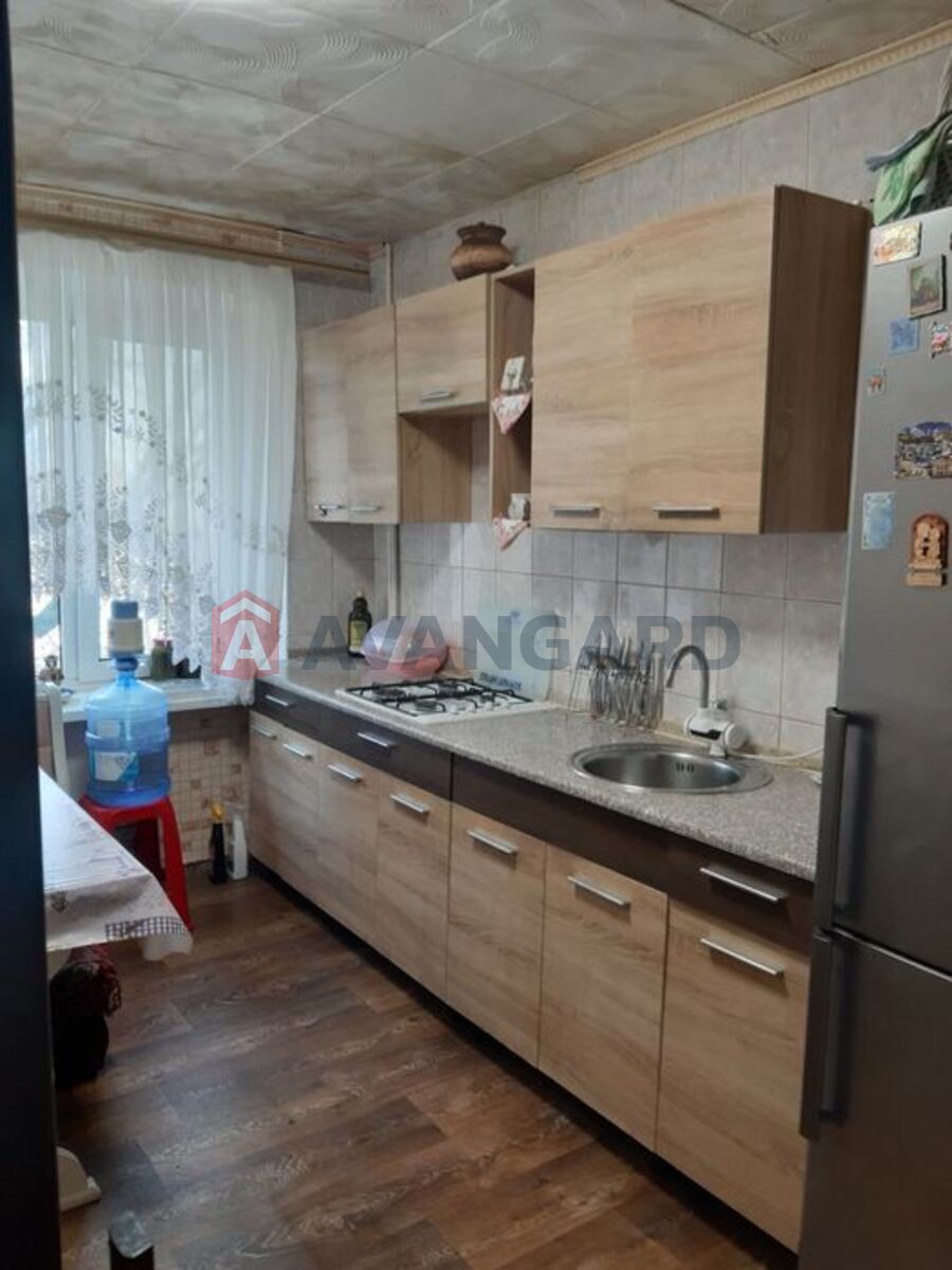 3 ��. ��������, 72/-/16 ��. �., 3/5 ������ ���� 7