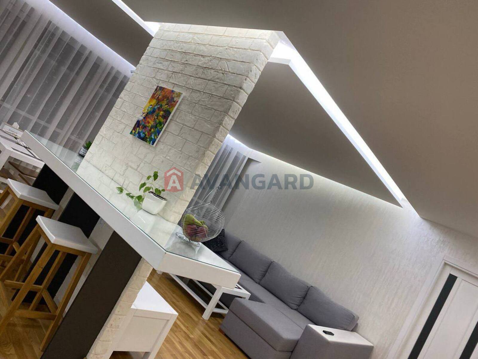 2 ��. ��������, 84/35/37 ��. �., 5/25 ������ ���� 6