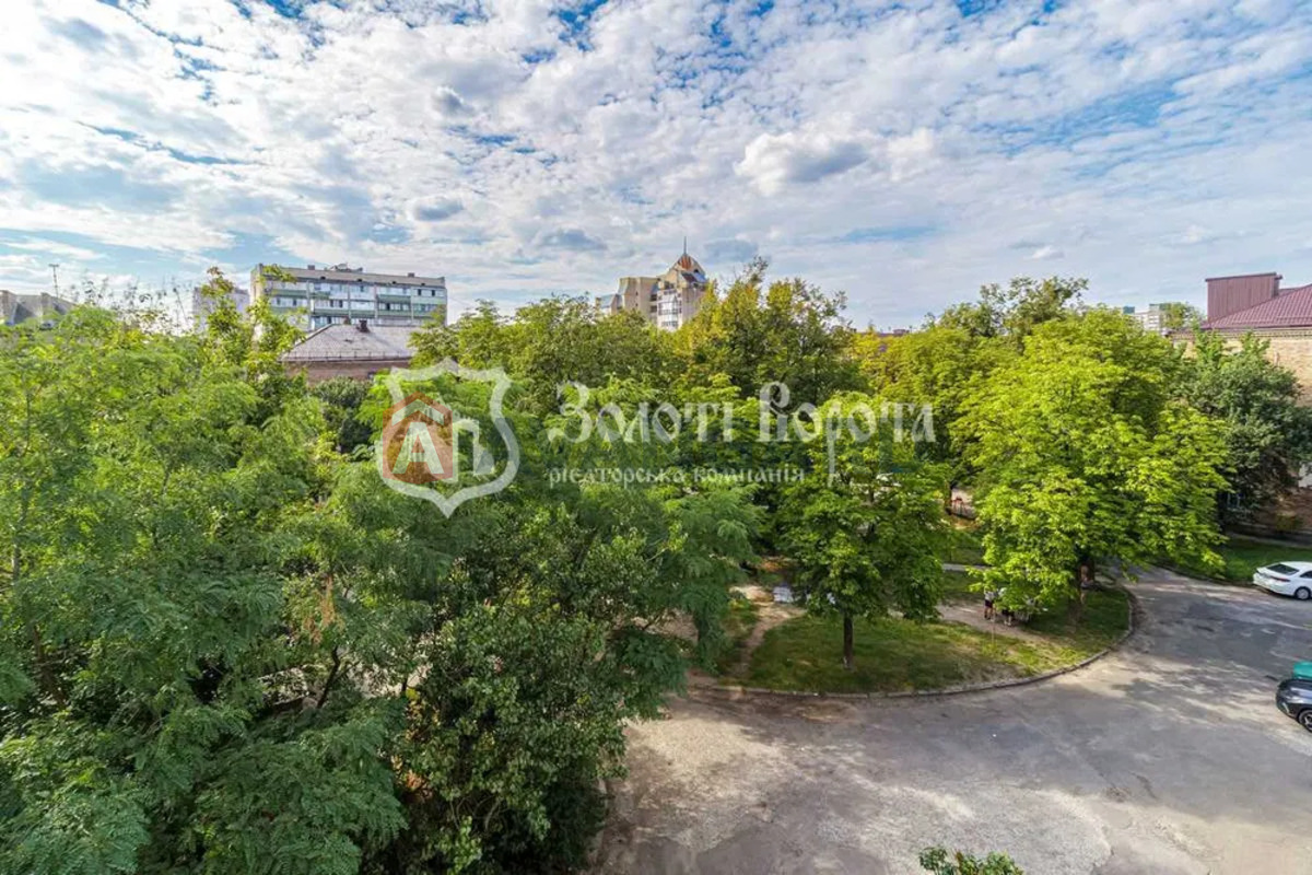 3 ��. ��������, 61/-/19 ��. �., 4/10 ������ ���� 22