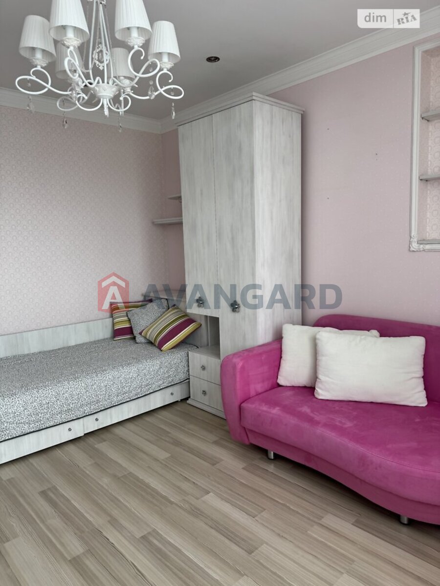 2 ��. ��������, 87/-/12 ��. �., 13/13 ������ ���� 7