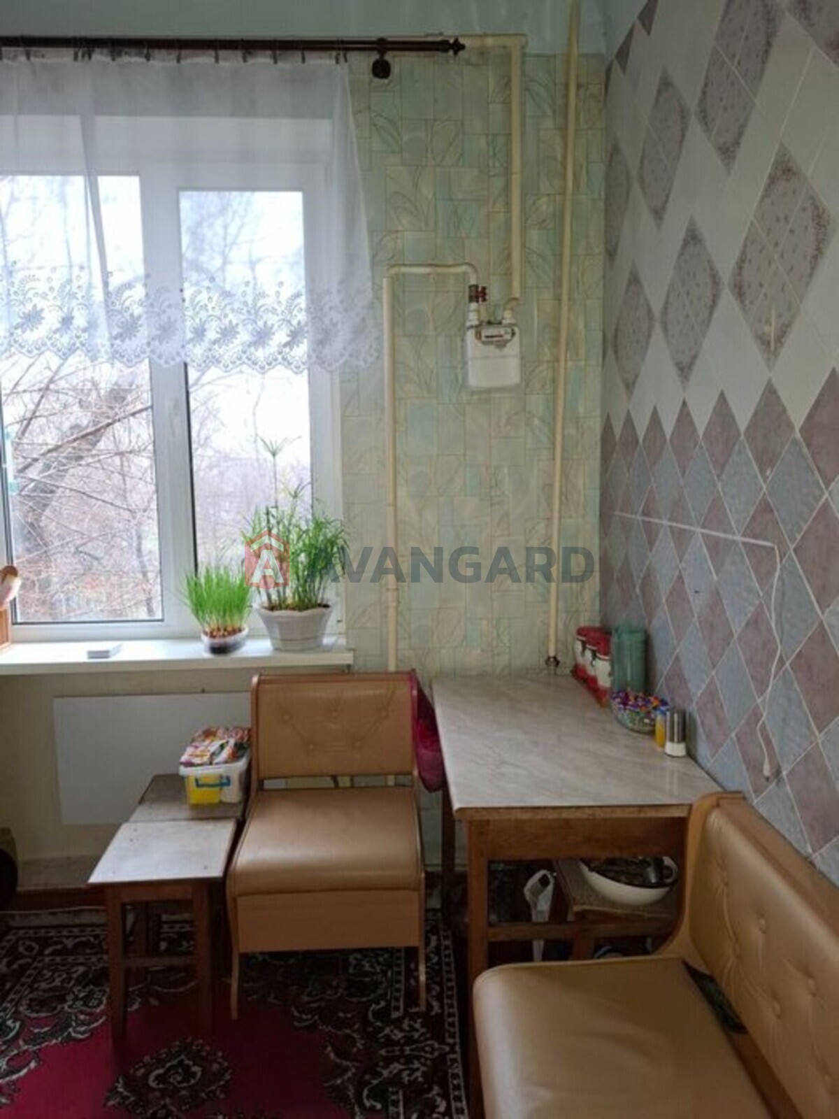 2 ��. ��������, 48/-/7 ��. �., 2/2 ������ ���� 8