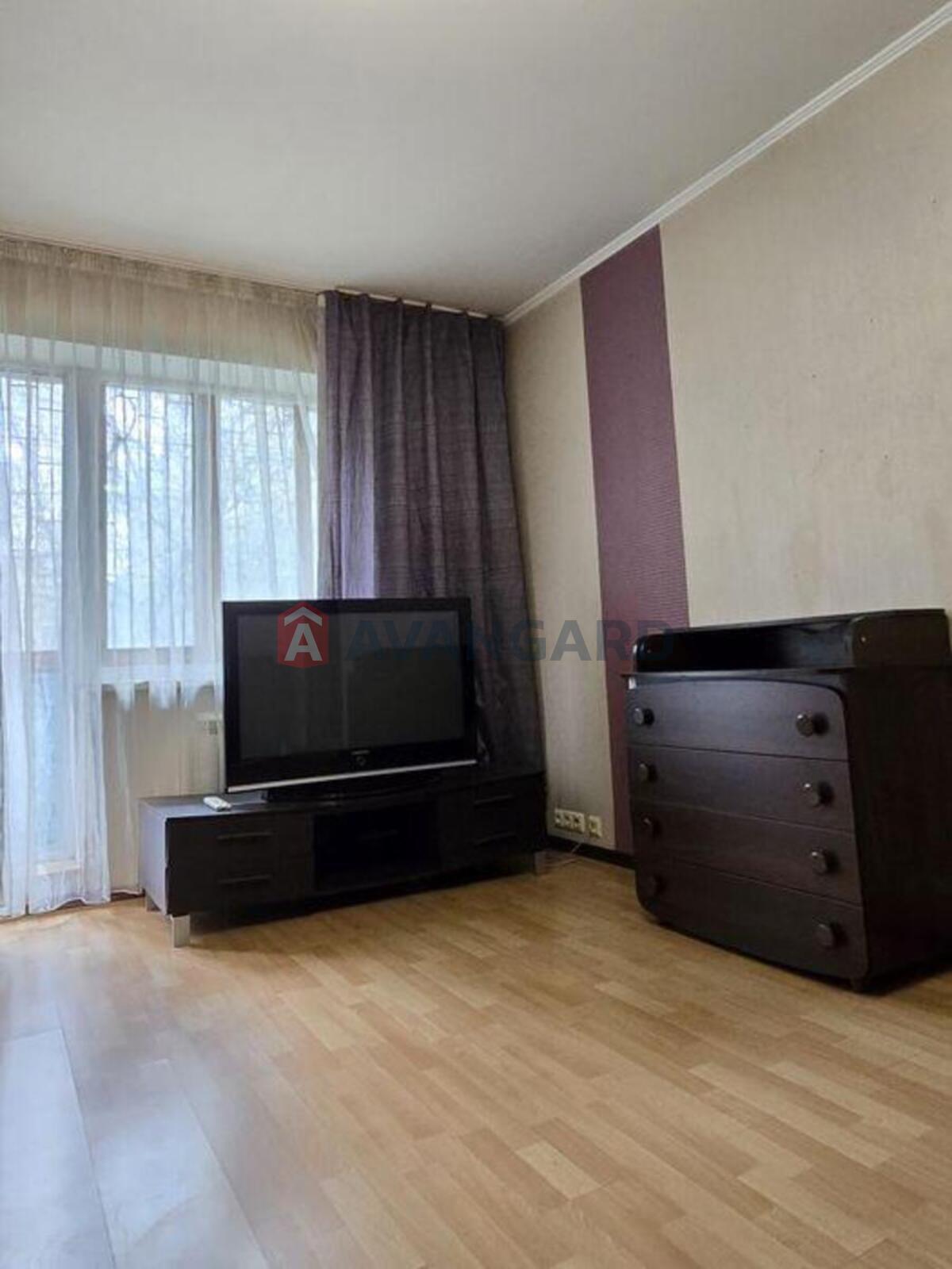 2 ��. ��������, 50/-/7 ��. �., 1/10 ������ ���� 3