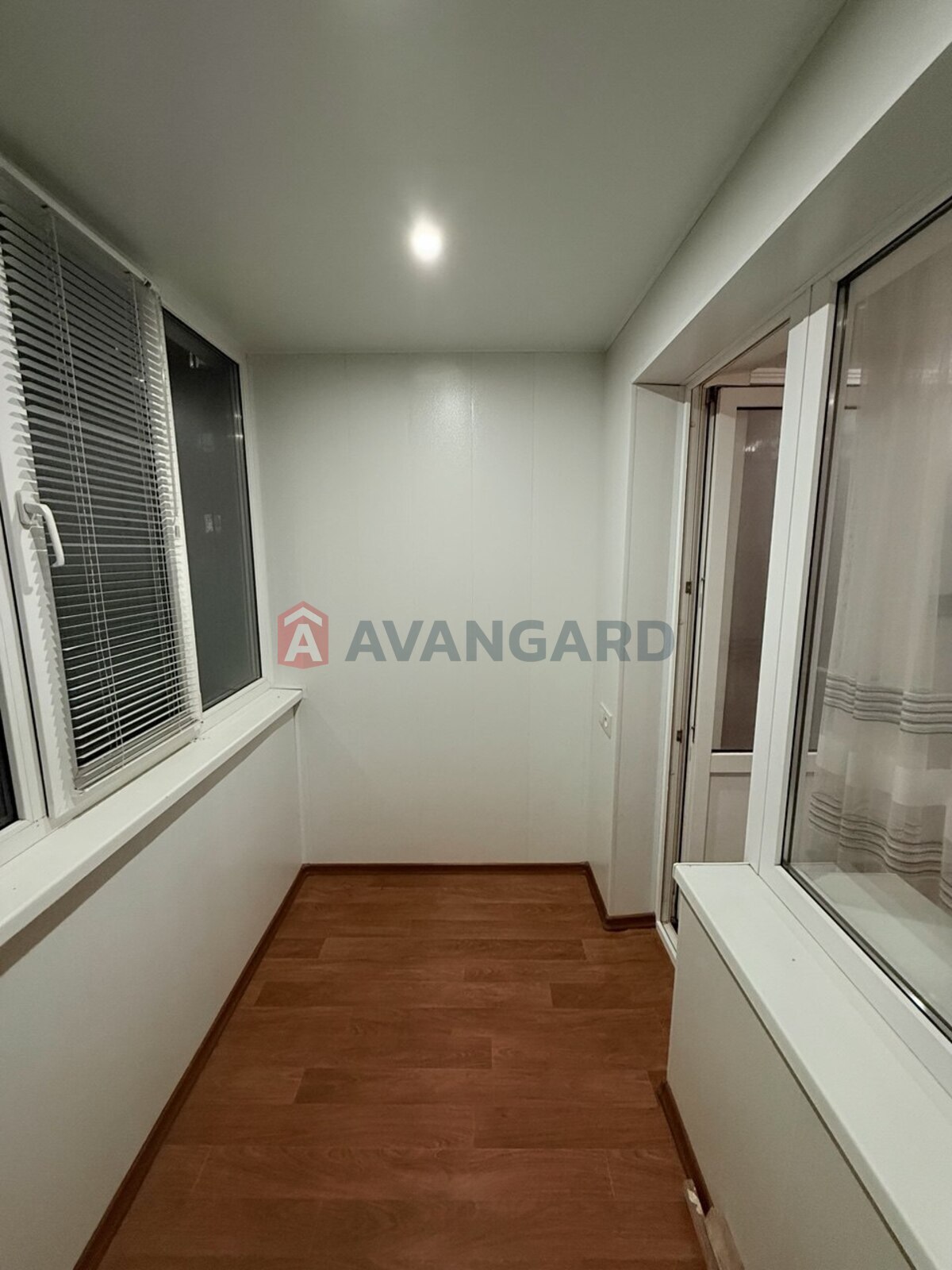 2 ��. ��������, 51/35/8 ��. �., 2/9 ������ ���� 8