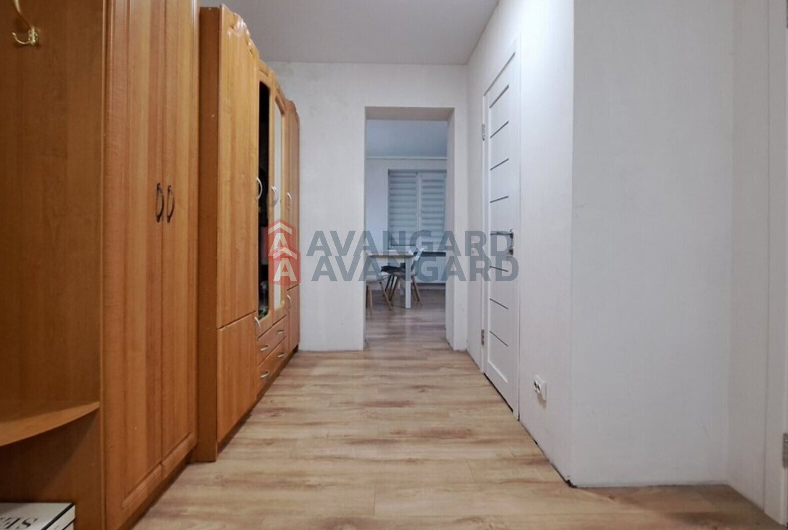 3 ��. ��������, 100/50/15 ��. �., 1/11 ������ ���� 4