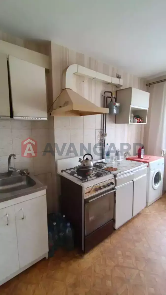 3 ��. ��������, 72/-/10 ��. �., 10/10 ������ ���� 4