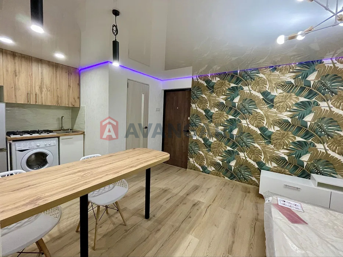 1 ��. ��������, 28/-/5 ��. �., 5/5 ������ ���� 5