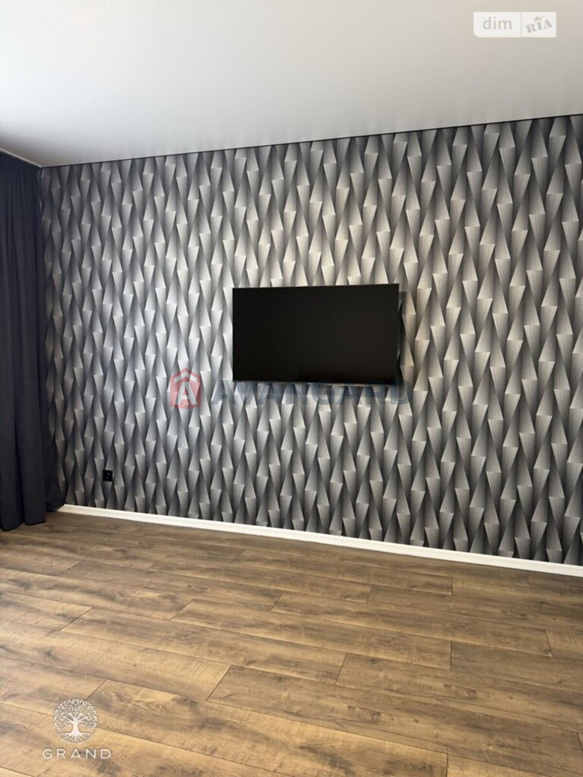 2 ��. ��������, 73/-/- ��. �., 6/10 ������ ���� 4