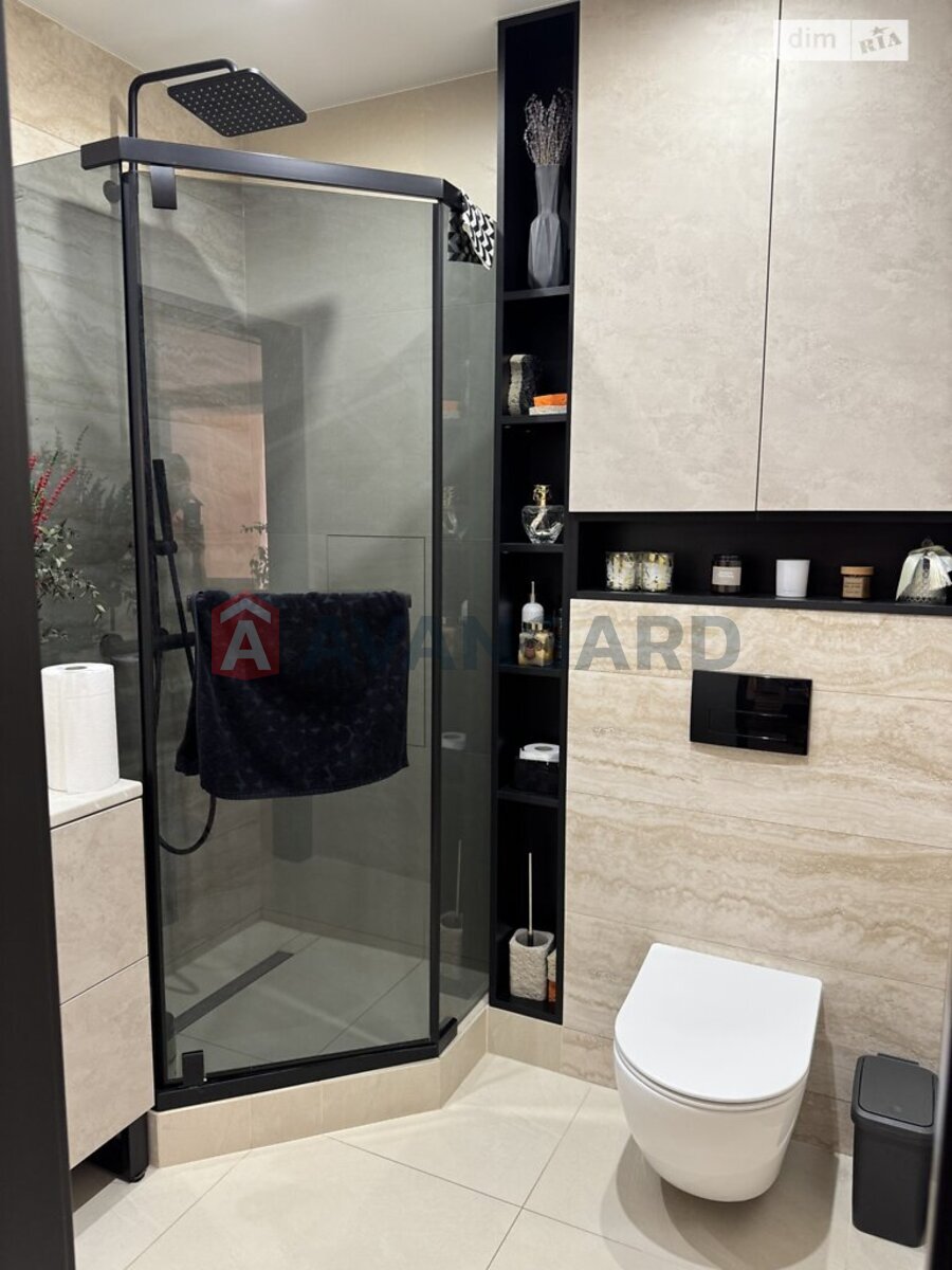 2 ��. ��������, 85/-/- ��. �., 11/11 ������ ���� 30