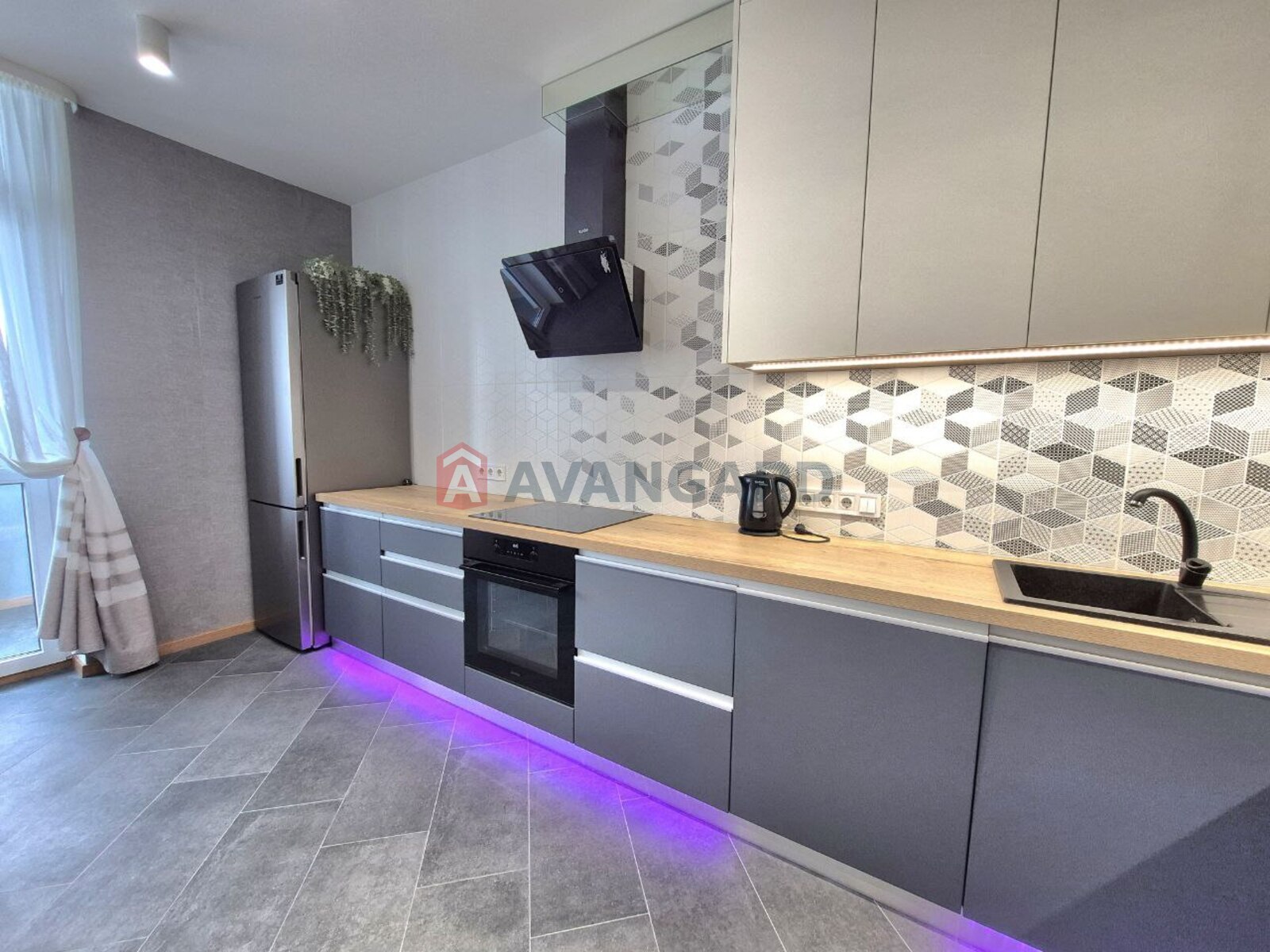 1 ��. ��������, 51,6/17,8/14,3 ��. �., 11/25 ������ ���� 9