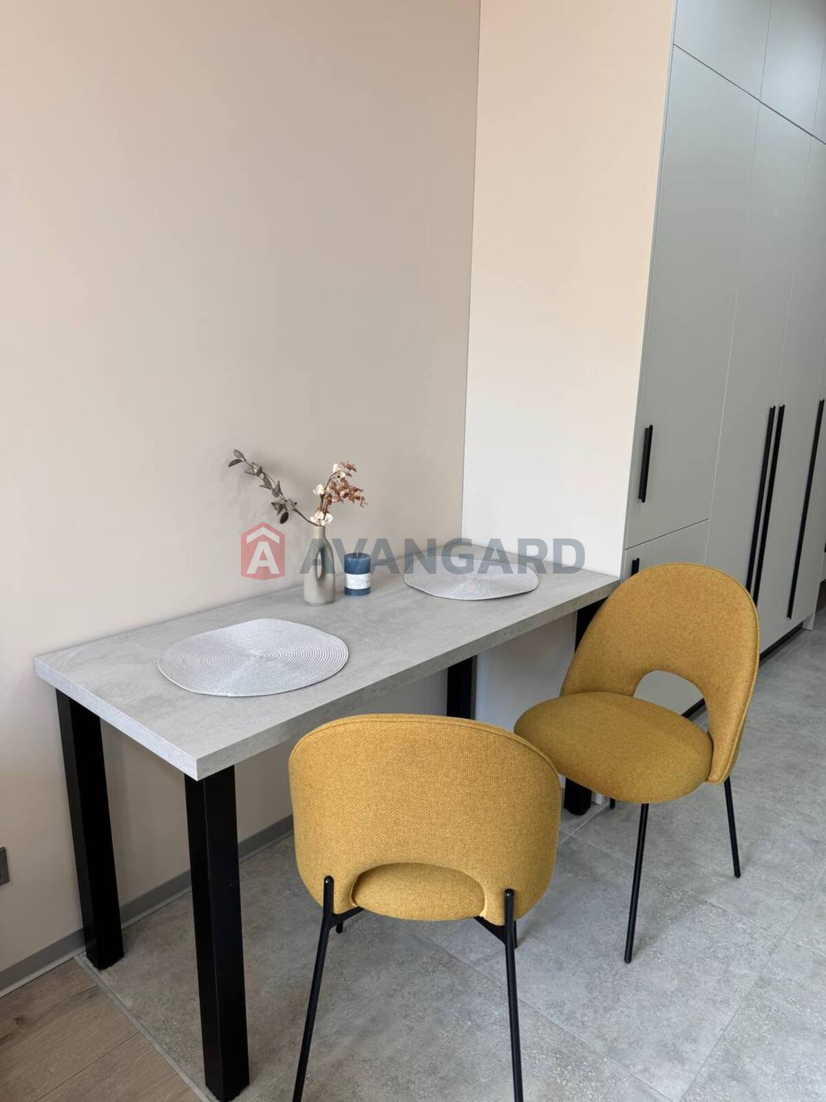 1 ��. ��������, 34/12/8 ��. �., 20/26 ������ ���� 7