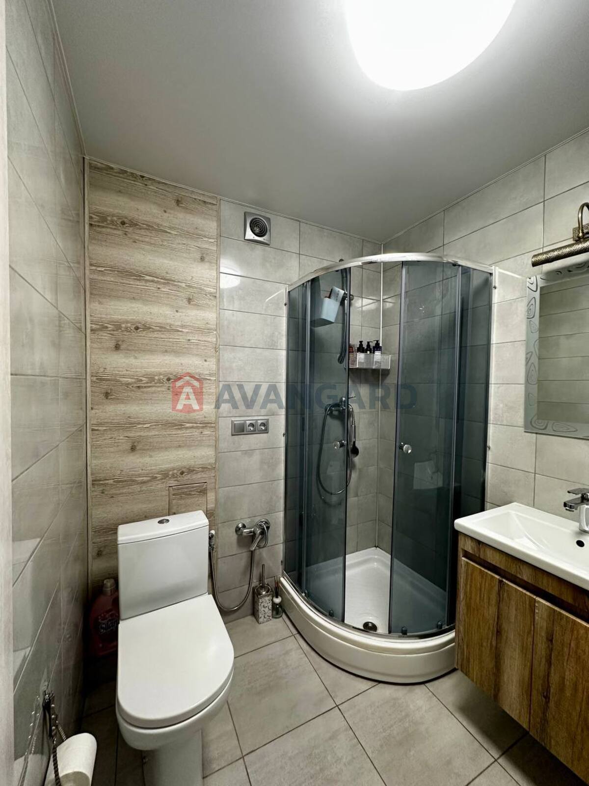 2 ��. ��������, 44/-/7 ��. �., 1/5 ������ ���� 18