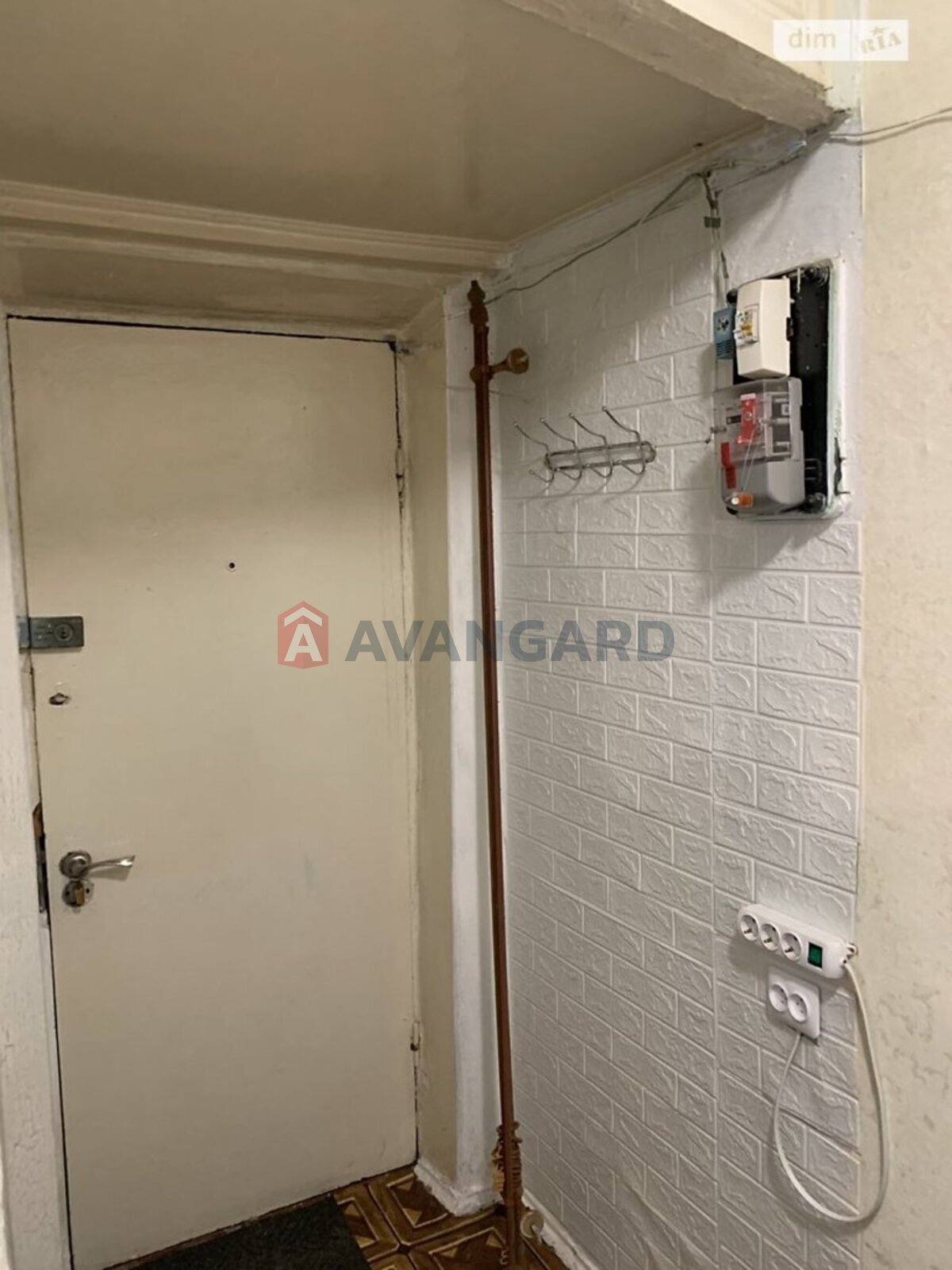 2 ��. ��������, 48/-/- ��. �., 3/5 ������ ���� 7