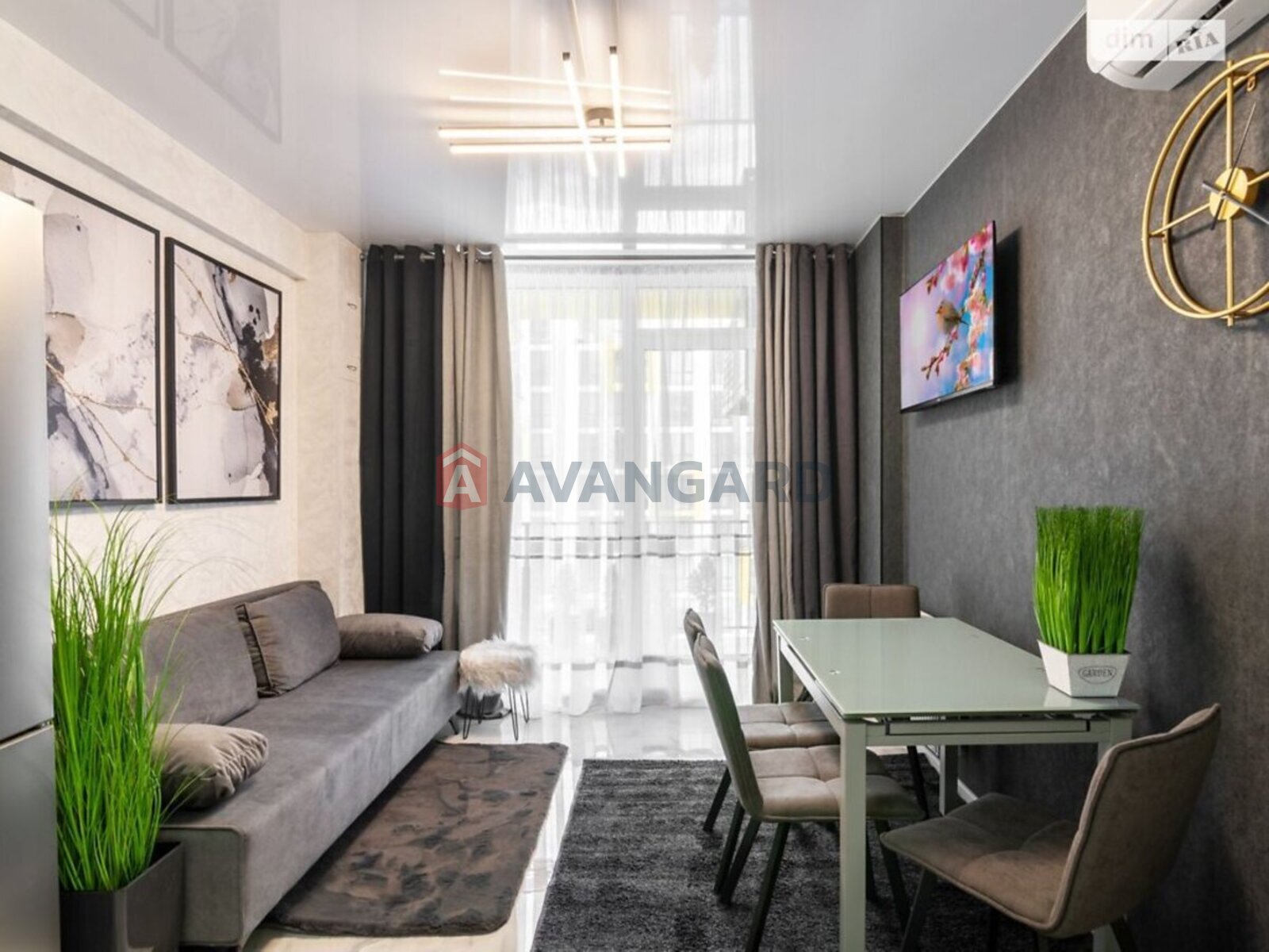 1 ��. ��������, 40/-/- ��. �., 4/10 ������ ���� 4