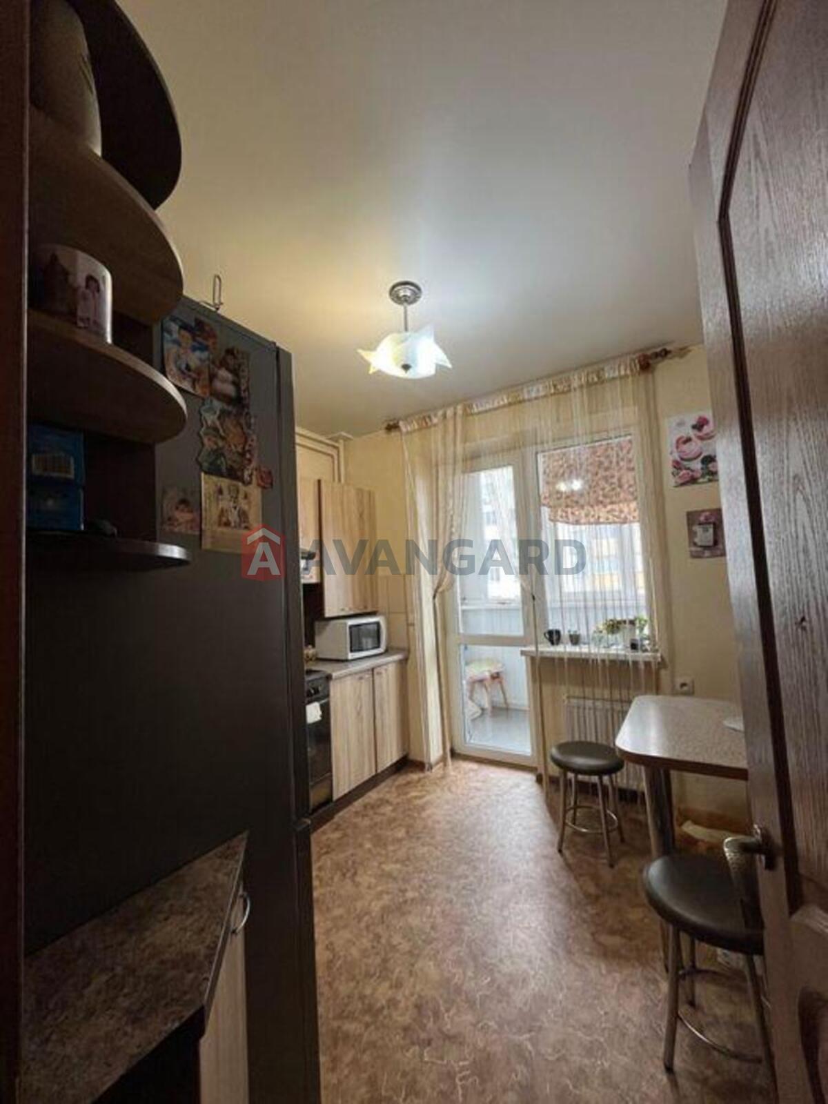 2 ��. ��������, 48/-/15 ��. �., 3/8 ������ ���� 8