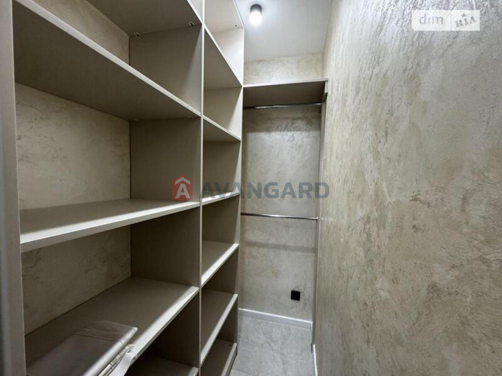 1 ��. ��������, 38/-/11 ��. �., 7/8 ������ ���� 14