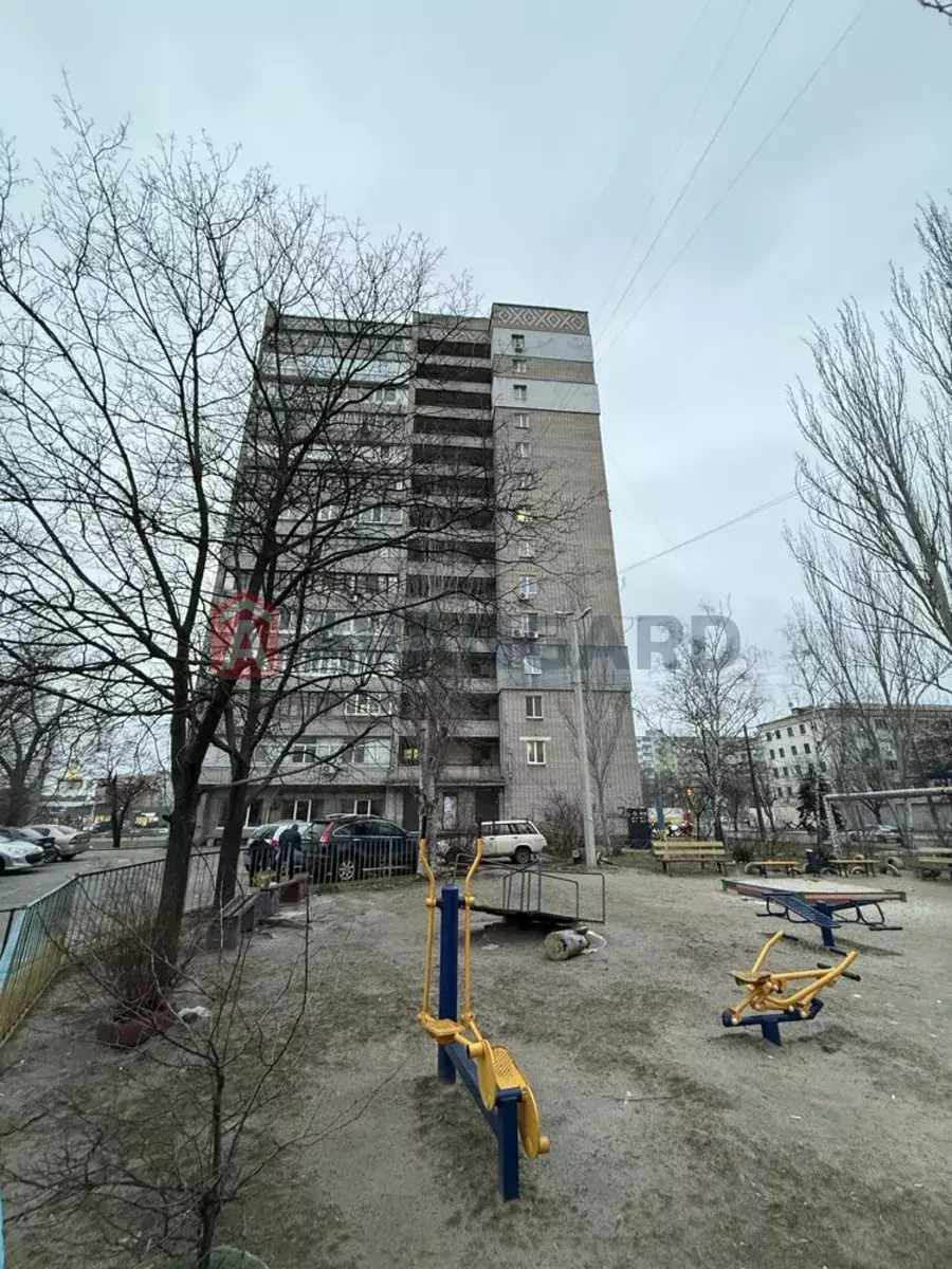 3 ����. ��������, 73/-/9 ��. �., 14/14 ���� ���� 4