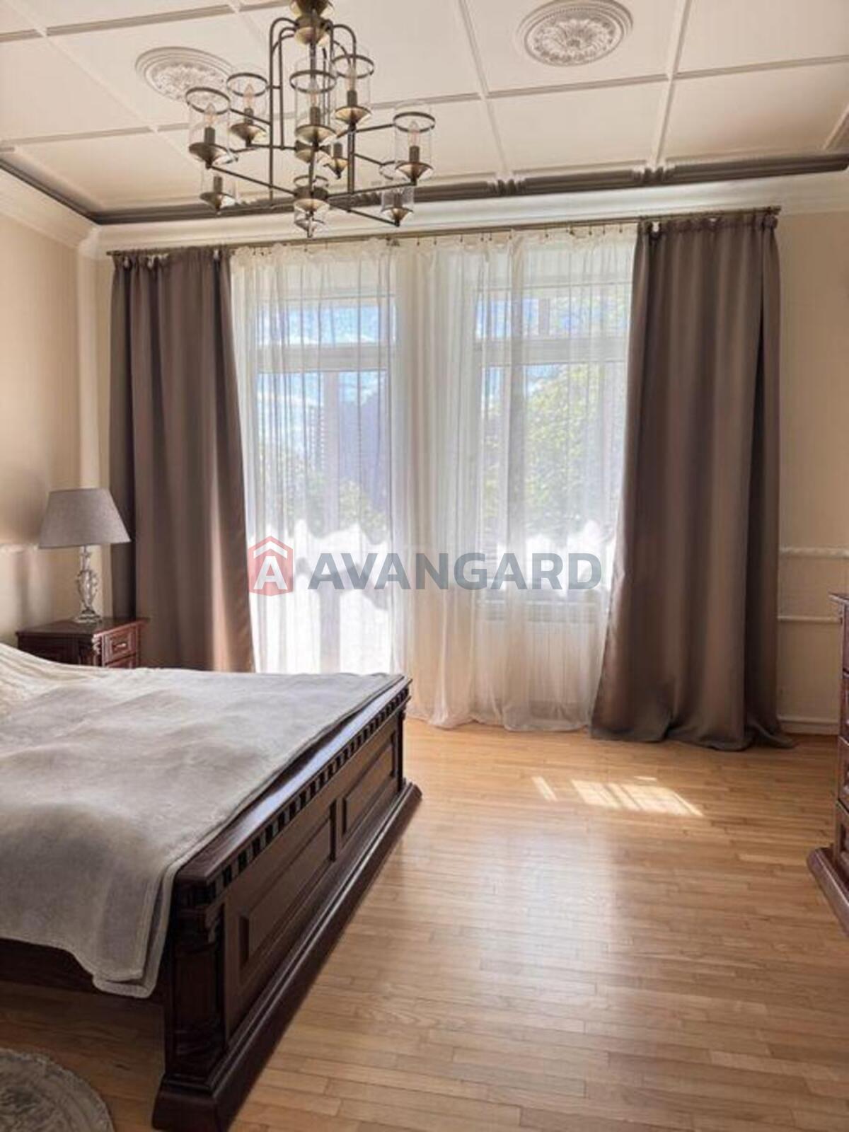 5 ��. ��������, 158/-/23 ��. �., 3/6 ������ ���� 7