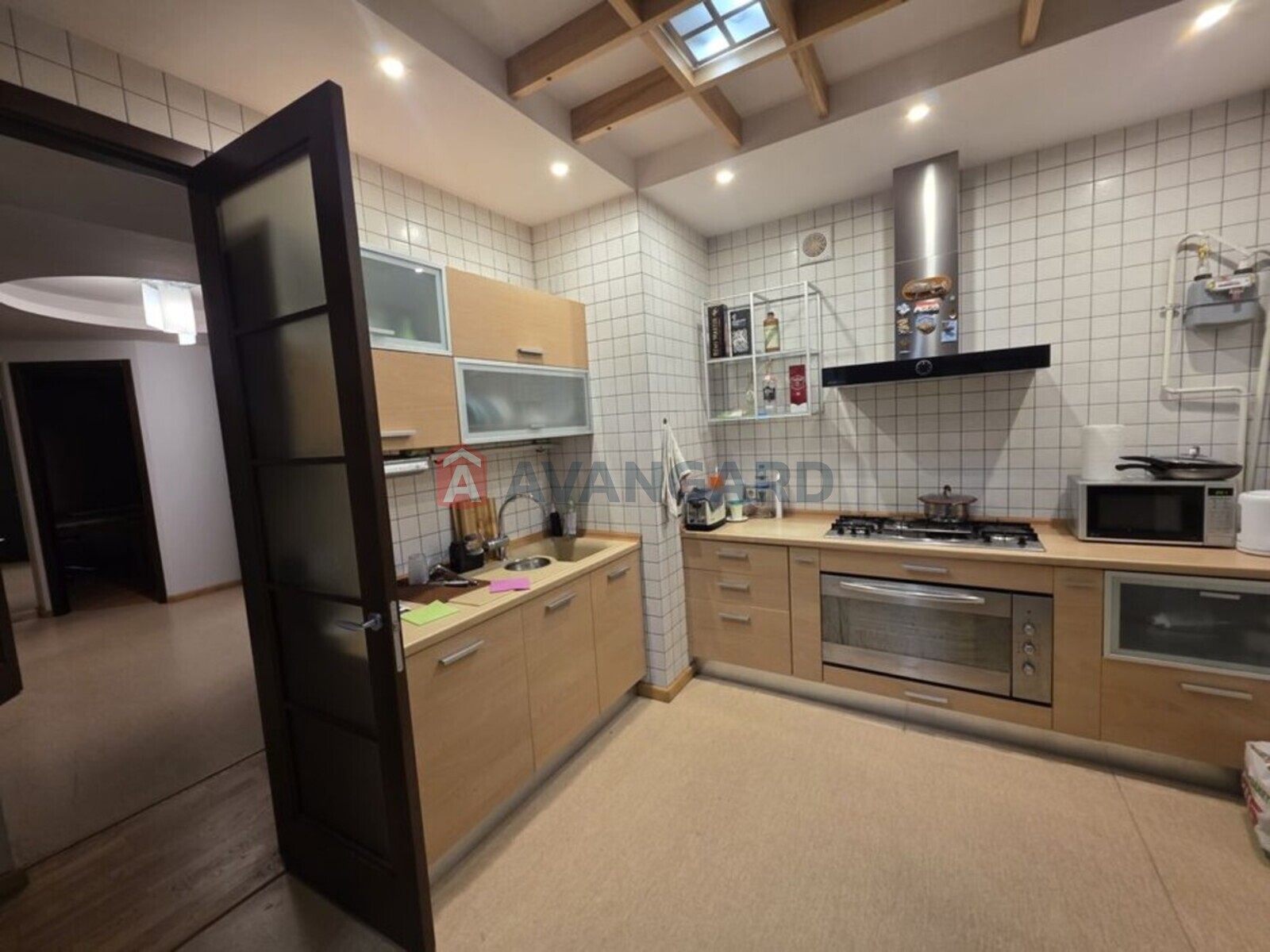 4 ��. ��������, 110/-/20 ��. �., 4/4 ������ ���� 12