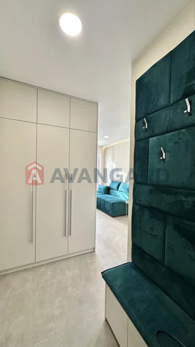 1 ��. ��������, 37/18/10 ��. �., 8/21 ������ ���� 14