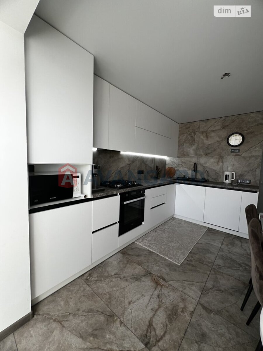 2 ��. ��������, 66/36/14 ��. �., 10/10 ������ ���� 3