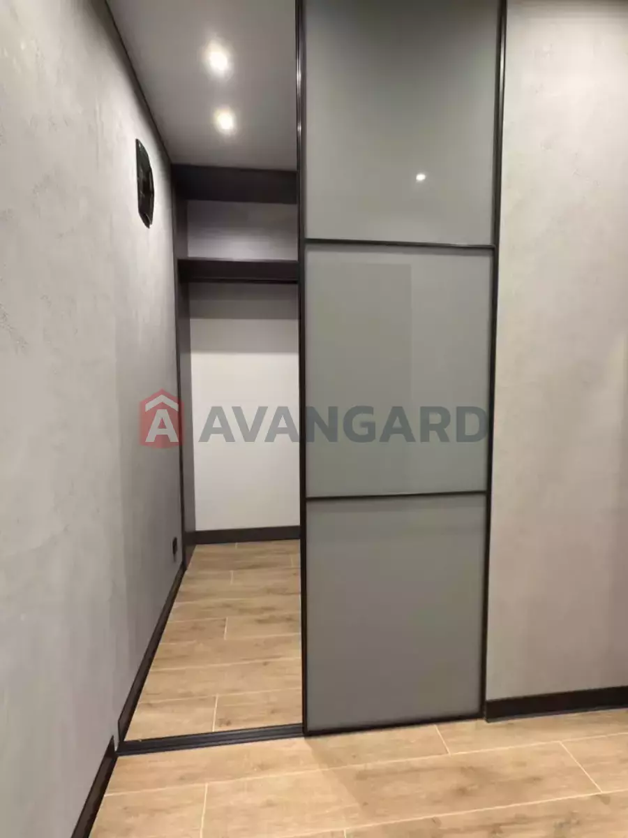 1 ��. ��������, 45/18/15 ��. �., 8/10 ������ ���� 8