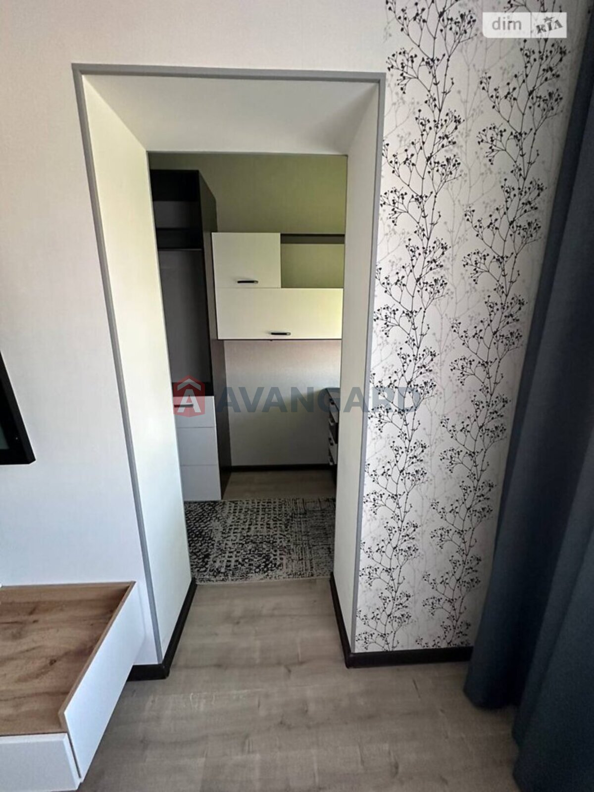 2 ��. ��������, 58/27/10 ��. �., 8/9 ������ ���� 16