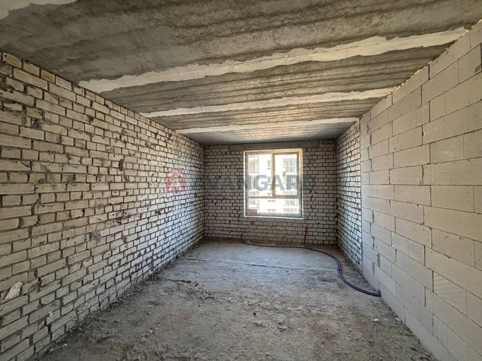 2 ��. ��������, 76/-/20 ��. �., 13/15 ������ ���� 9