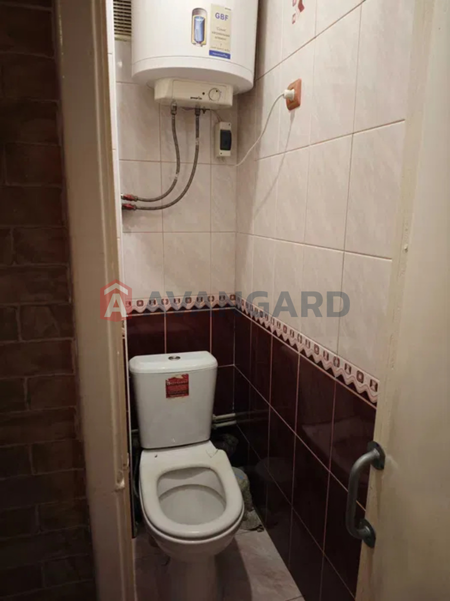 2 ��. ��������, 50/-/8 ��. �., 8/9 ������ ���� 4