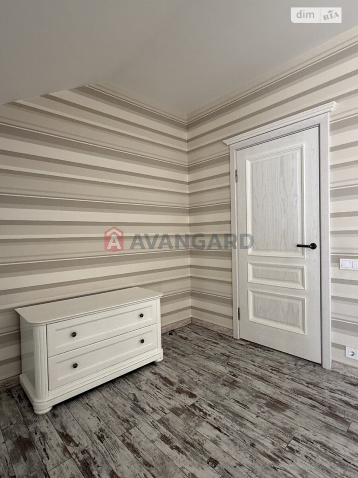 3 ��. ��������, 120/80/35 ��. �., 5/5 ������ ���� 5