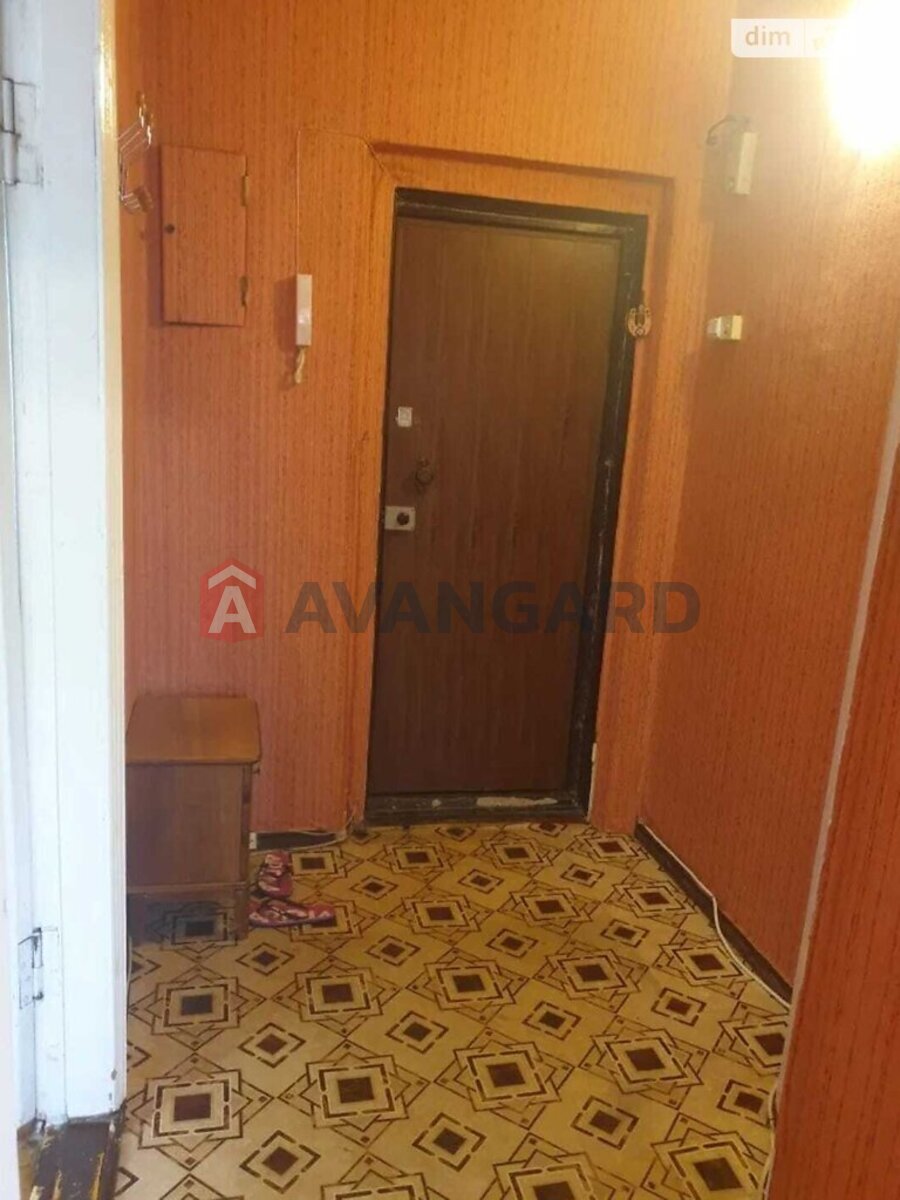 1 ��. ��������, 31/17/7 ��. �., 5/5 ������ ���� 5