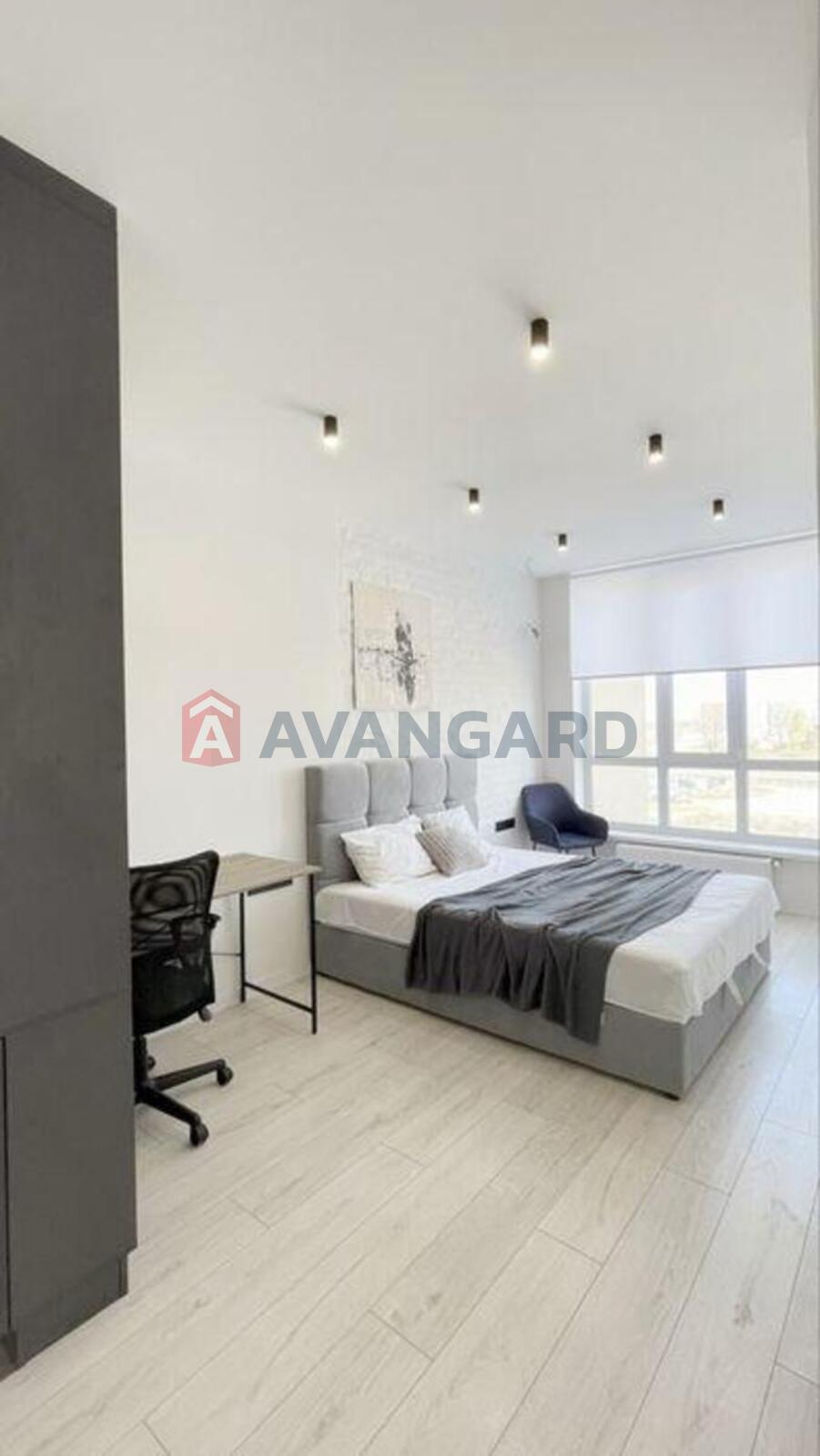 2 ����. ��������, 32/-/10 ��. �., 5/10 ���� ���� 15