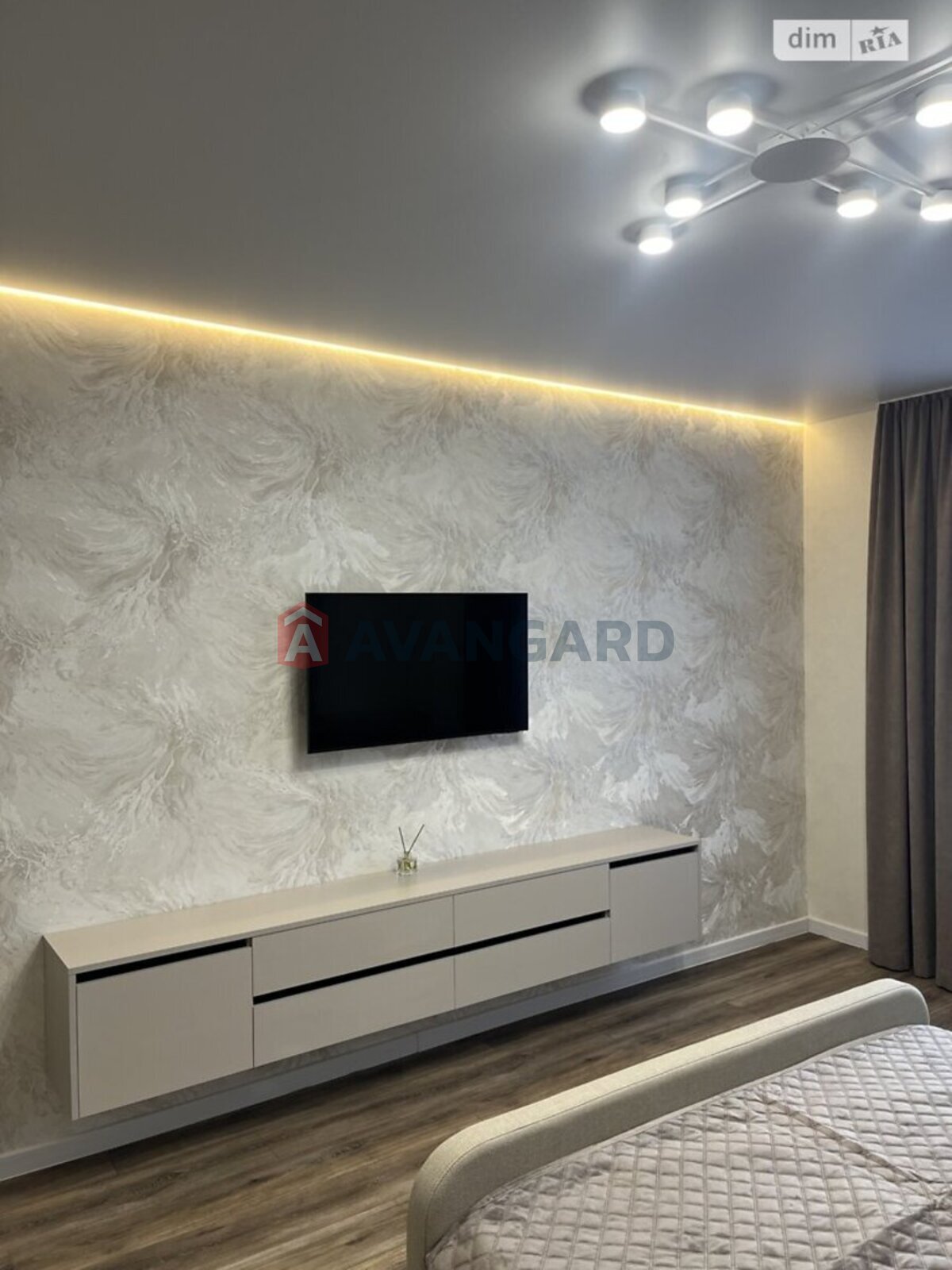 1 ��. ��������, 51/20/20 ��. �., 2/10 ������ ���� 7