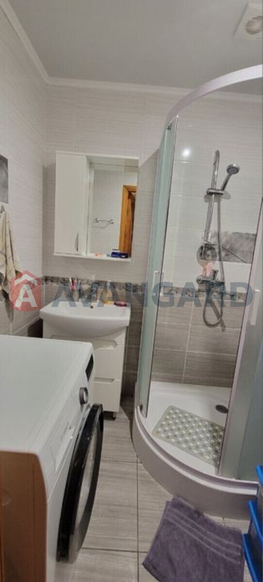 3 ��. ��������, 69/-/8 ��. �., 9/10 ������ ���� 2