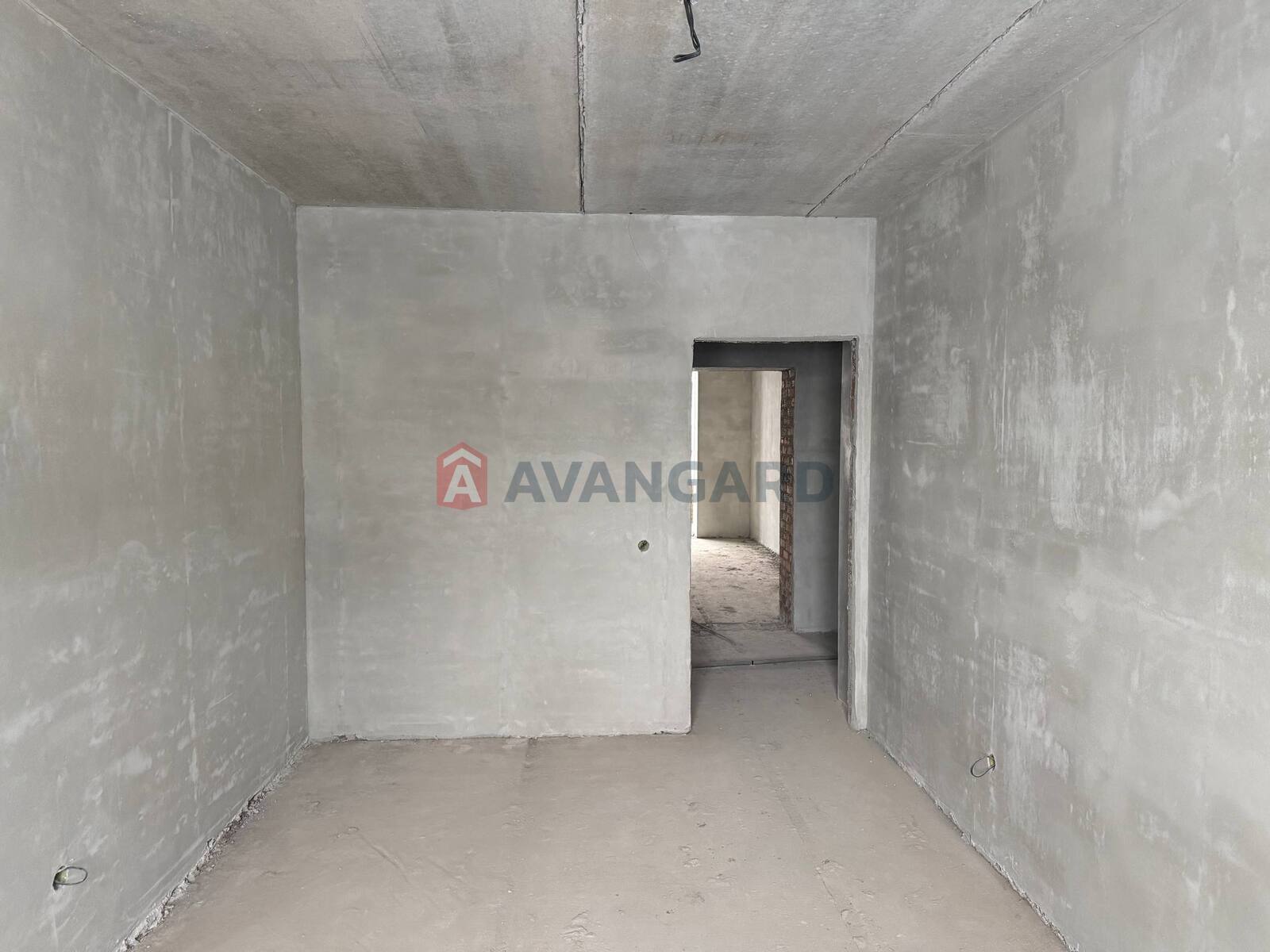 1 ��. ��������, 54/23/30 ��. �., 6/10 ������ ���� 13