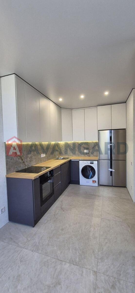 3 ��. ��������, 55/25/19 ��. �., 5/21 ������ ���� 10