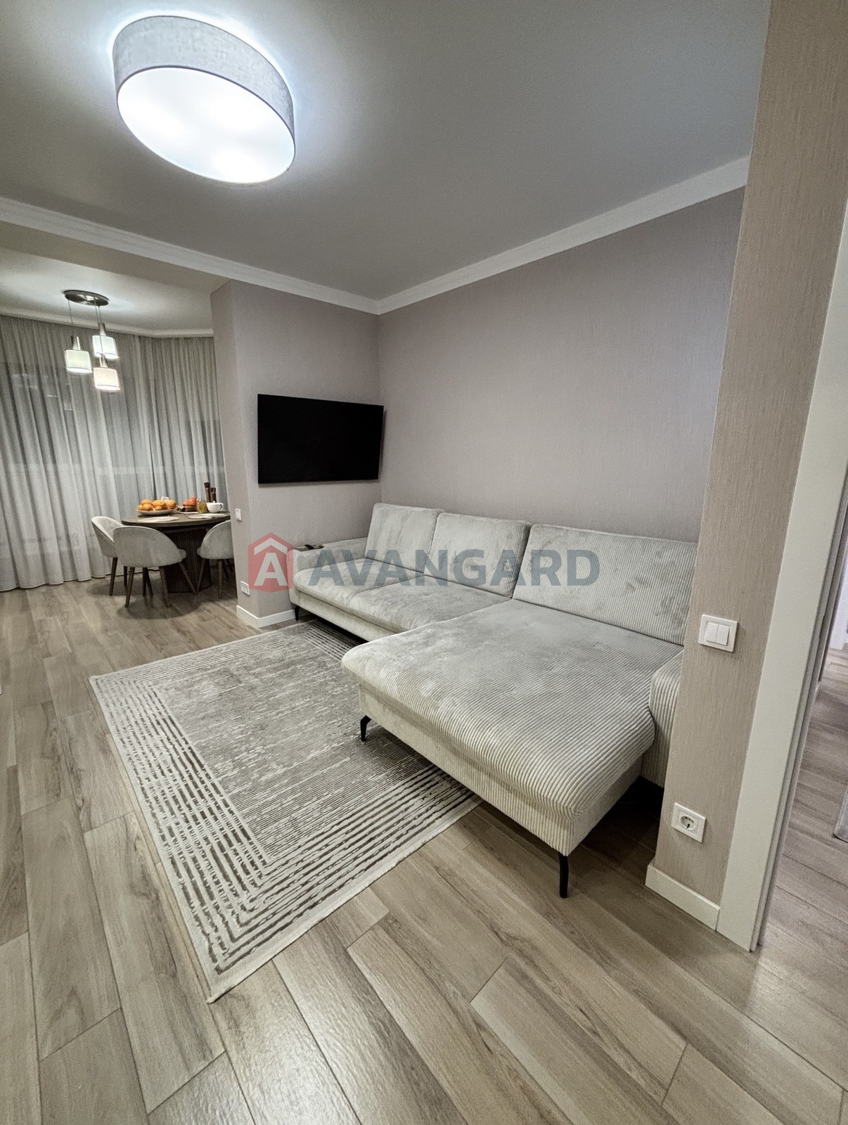 2 ��. ��������, 68/37/26 ��. �., 3/10 ������ ���� 5