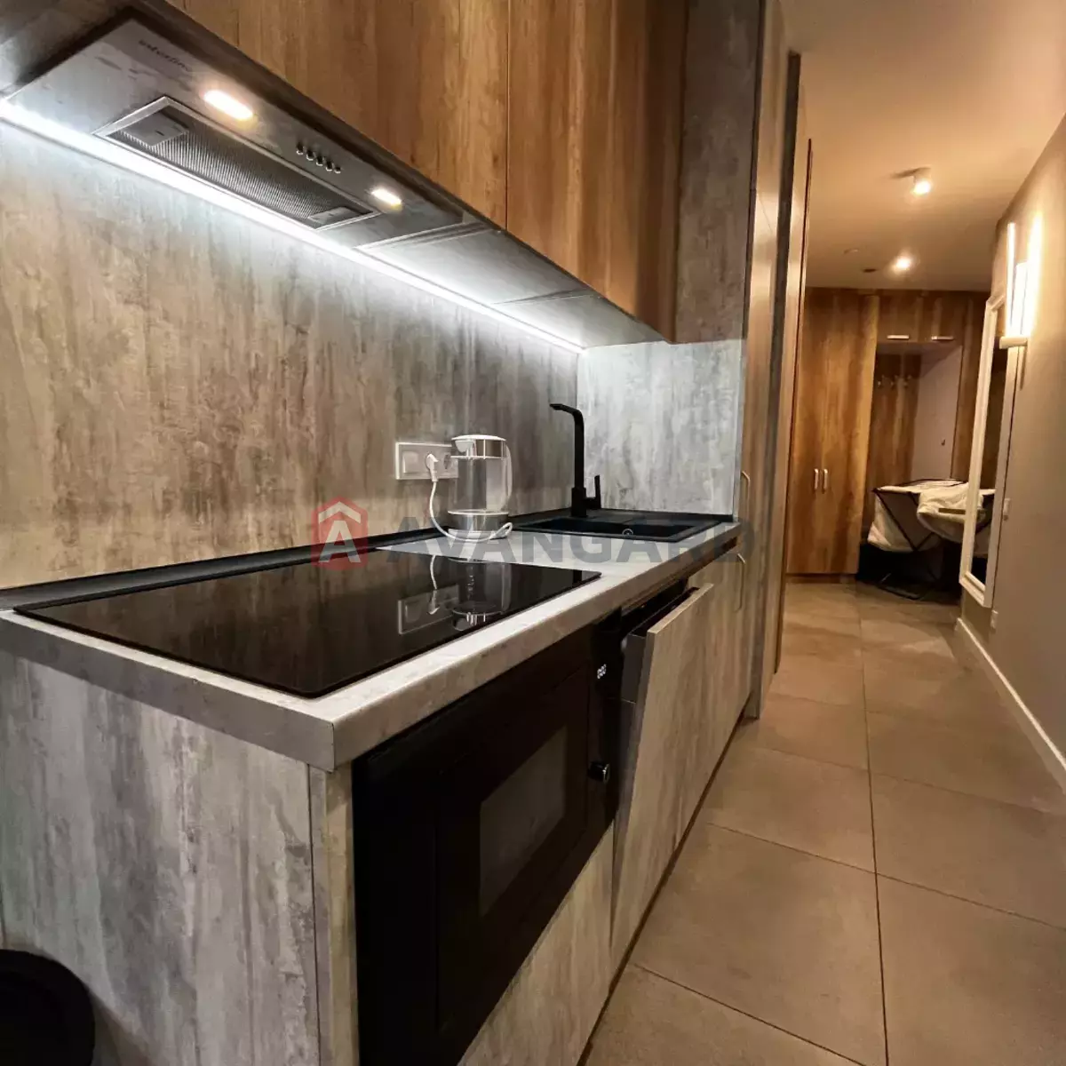 1 . , 43/-/- . ., 4/26   11