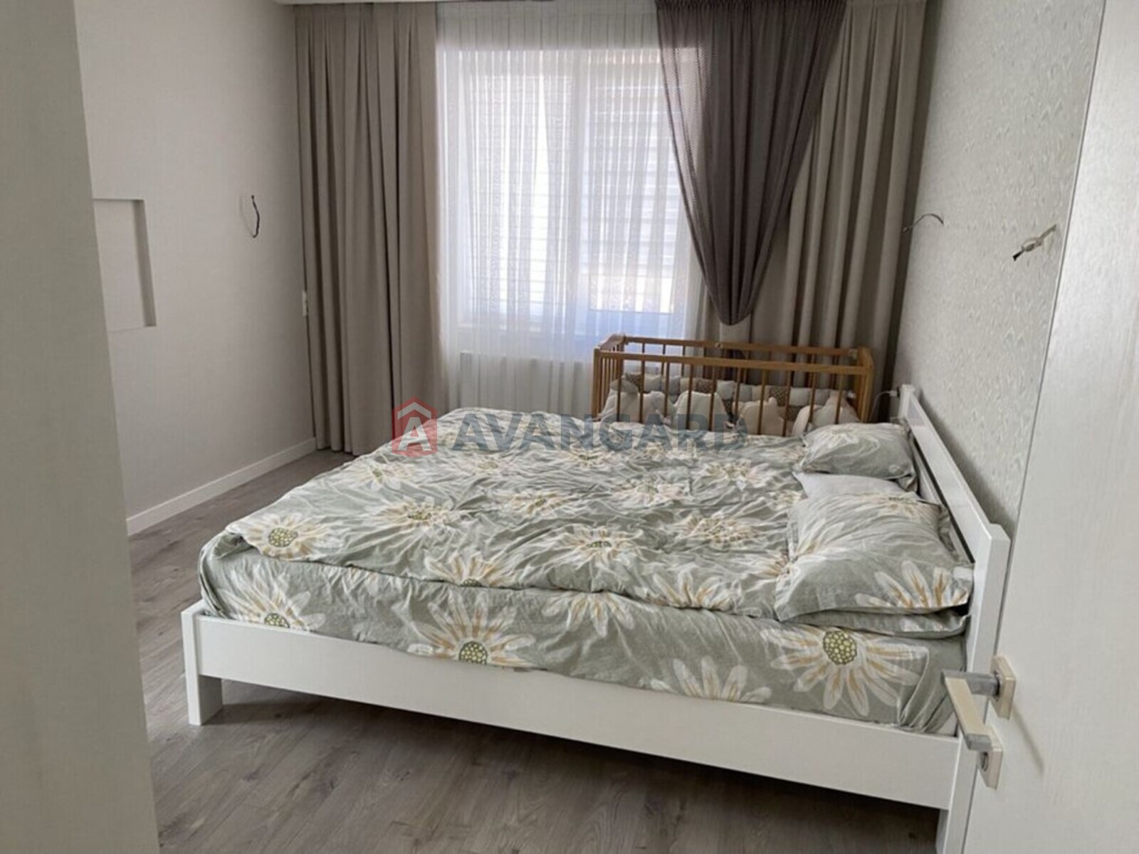 3 ����. ��������, 92/-/11 ��. �., 6/10 ���� ���� 4