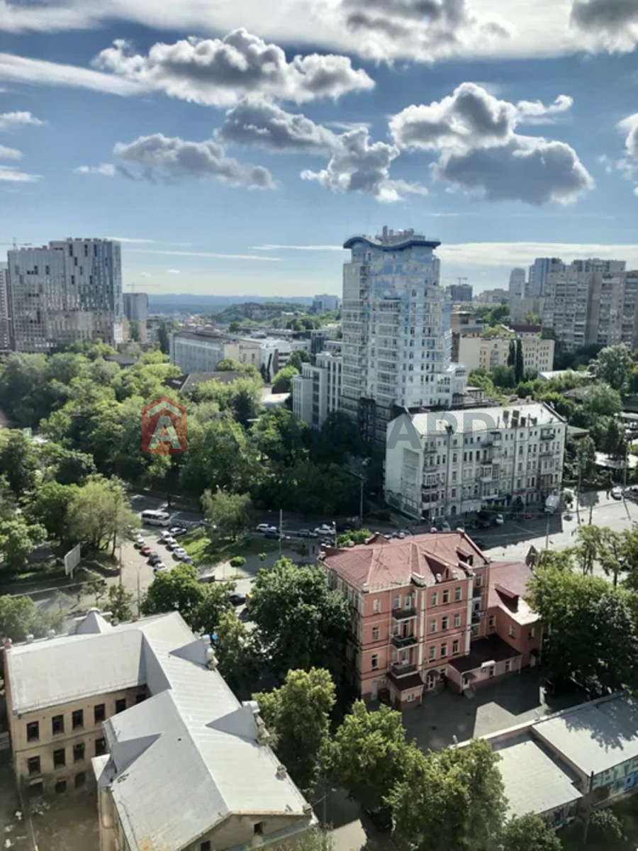 2 ��. ��������, 80/-/15 ��. �., 19/20 ������ ���� 15