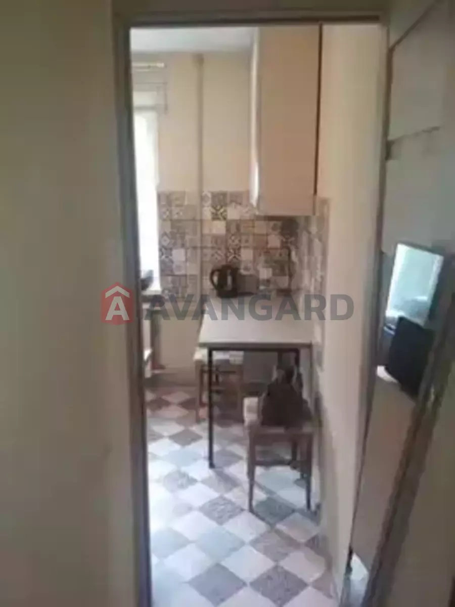 2 ��. ��������, 43/30/6 ��. �., 2/5 ������ ���� 8