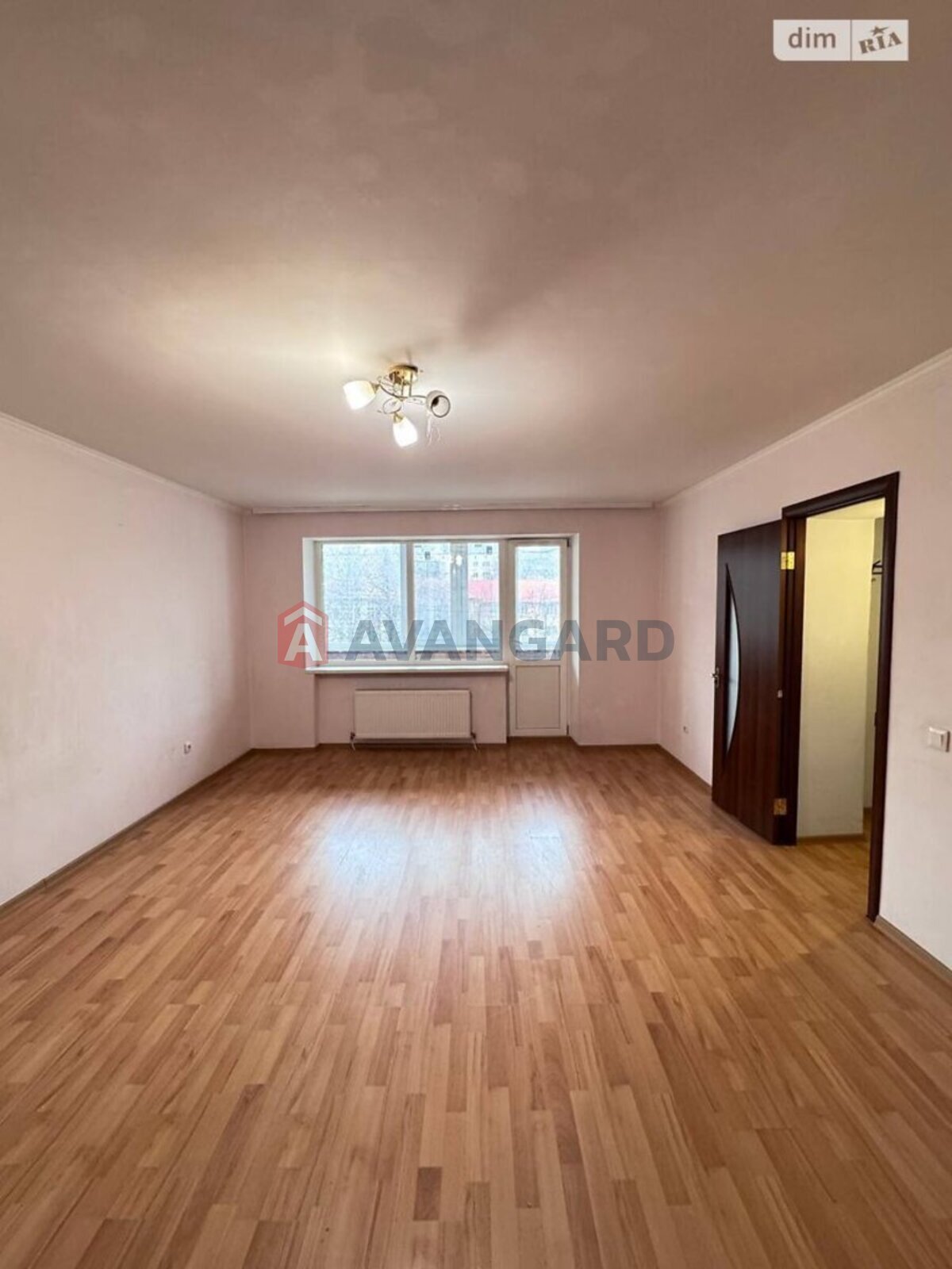 2 ��. ��������, 87/43/17 ��. �., 5/6 ������ ���� 4