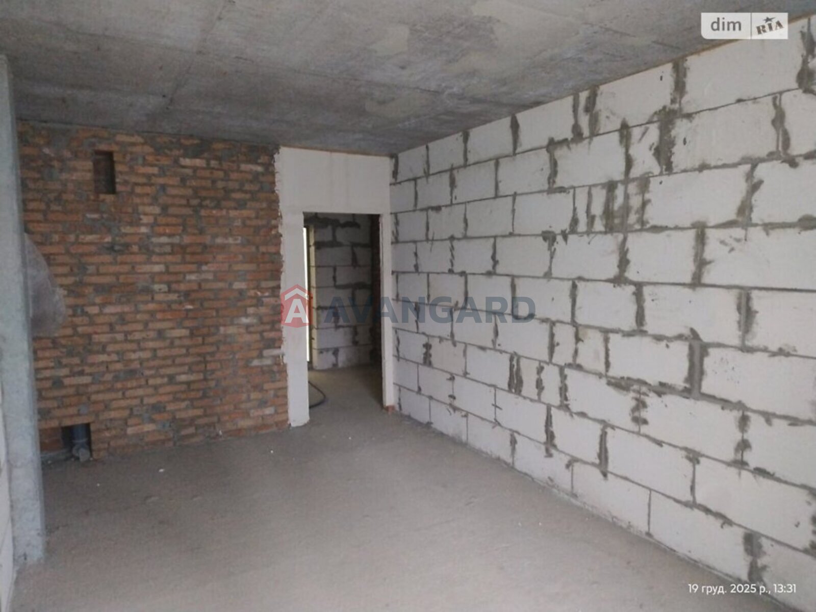 1 ��. ��������, 32/18/- ��. �., 4/5 ������ ���� 2