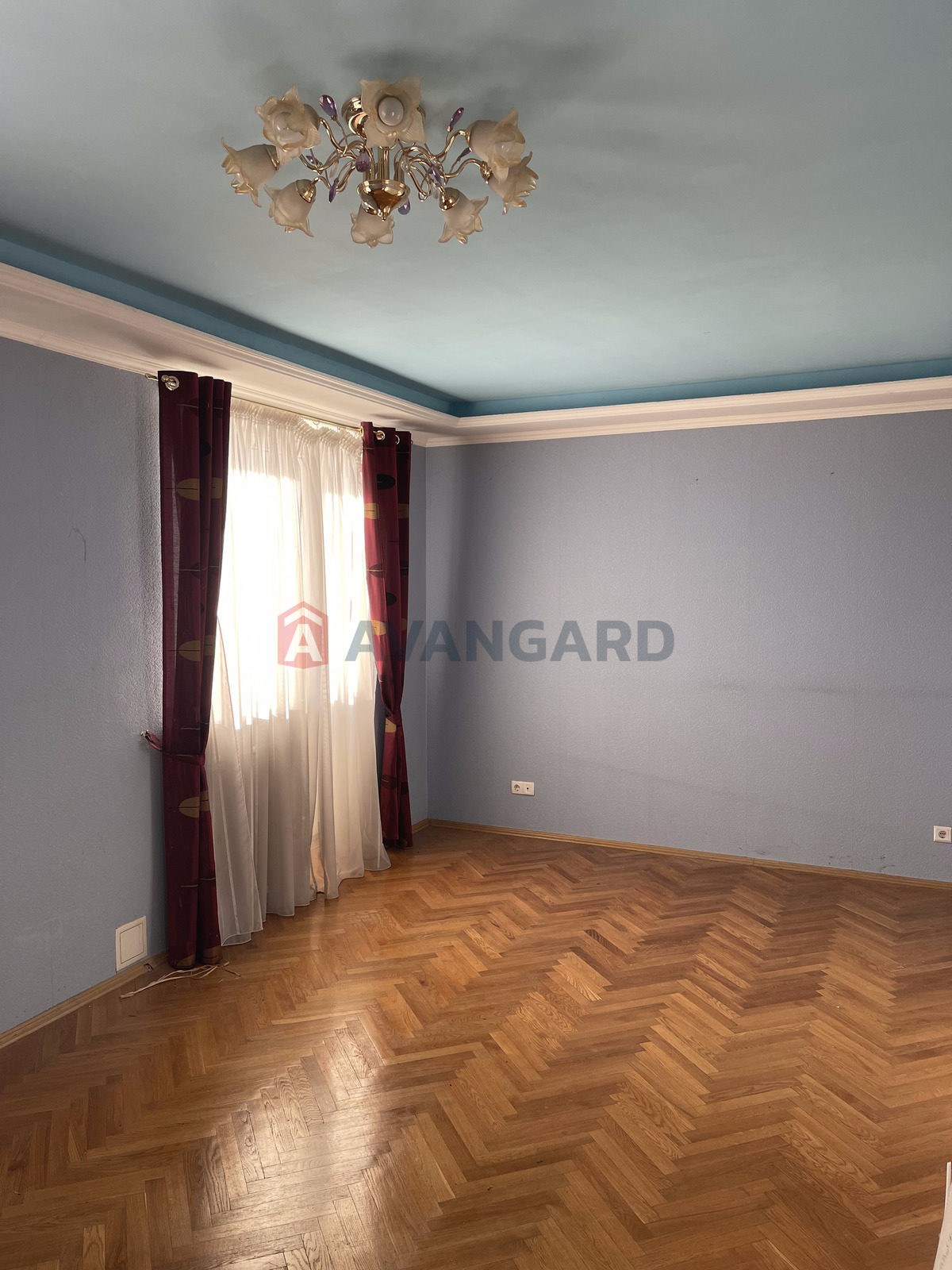 3 ��. ��������, 122/-/23 ��. �., 9/10 ������ ���� 11