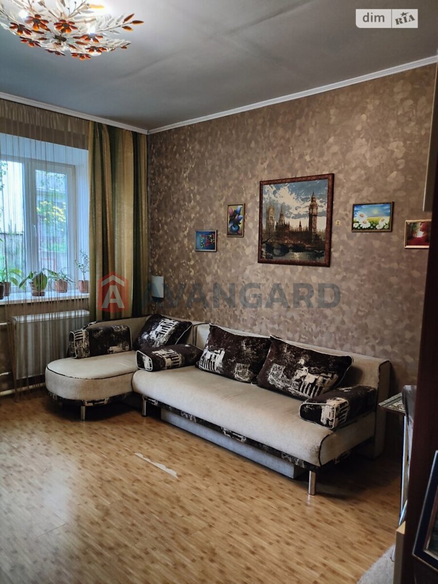 3 кім. квартира, 63/-/10 кв. м., 1/2 поверх фото 16 3 кім. квартира, 63/-/10 кв. м., 1/2 поверх фото 16